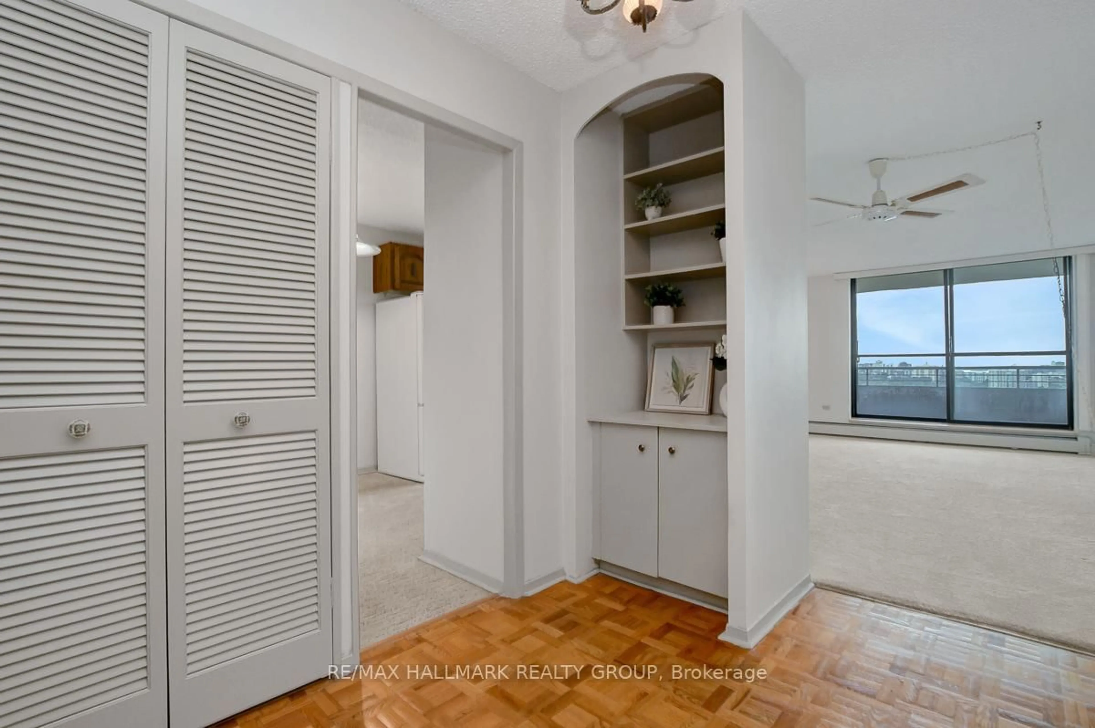 Unknown for 505 St Laurent Blvd #1902, Ottawa Ontario K1K 3X4
