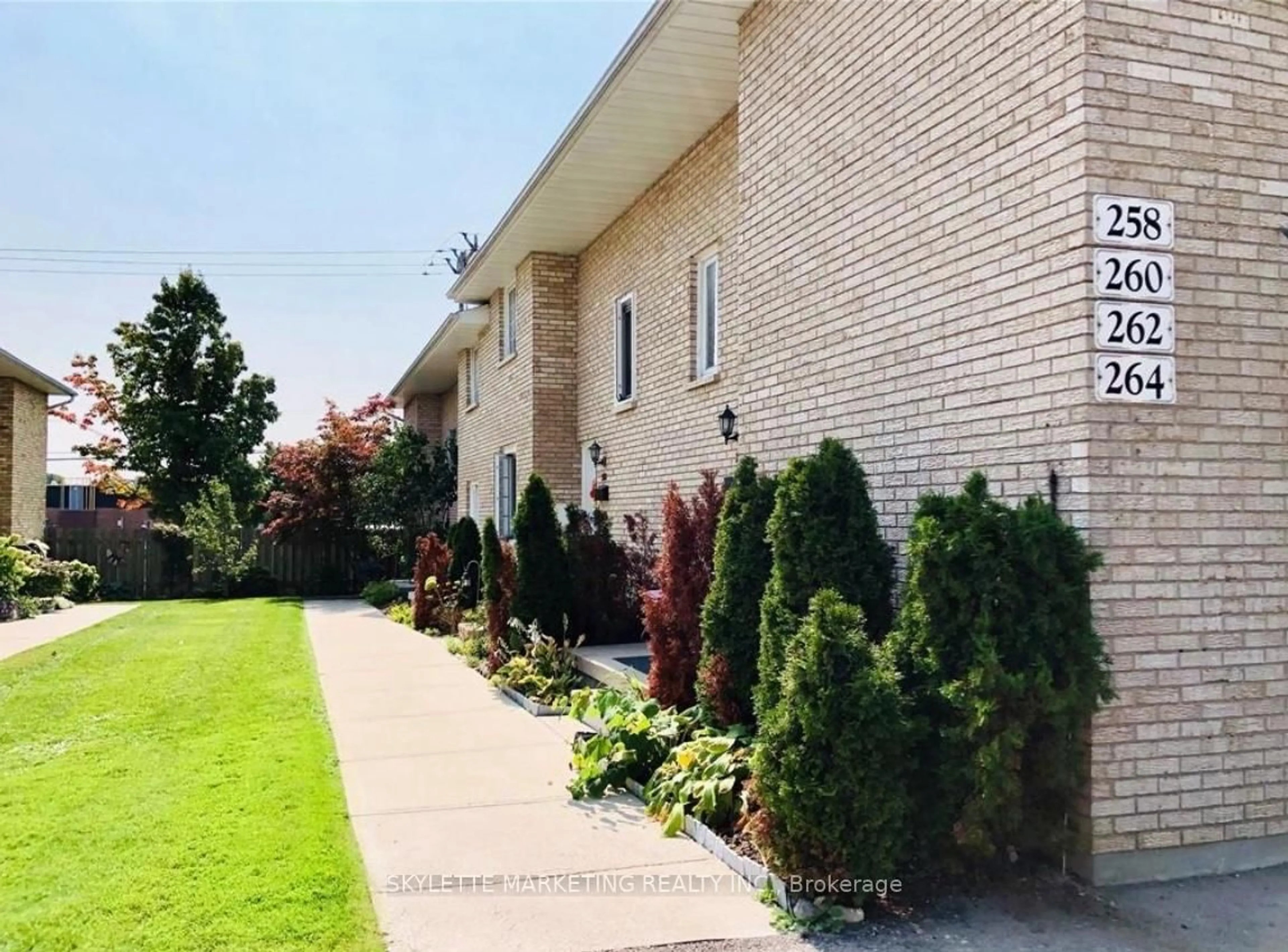Unknown for 264 Homestead Cres, London North Ontario N6G 2E5