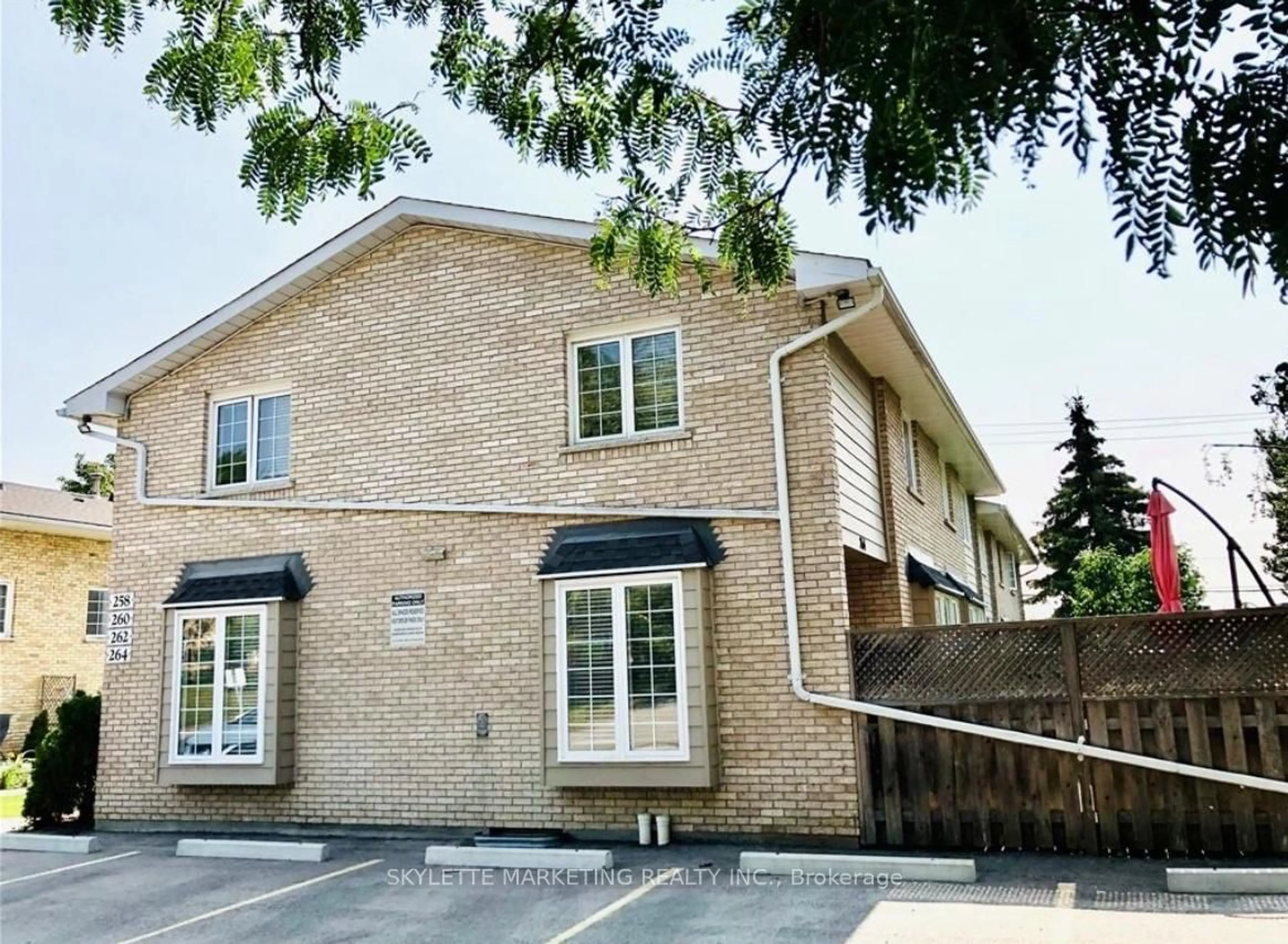 Home with brick exterior material, building for 264 Homestead Cres, London North Ontario N6G 2E5