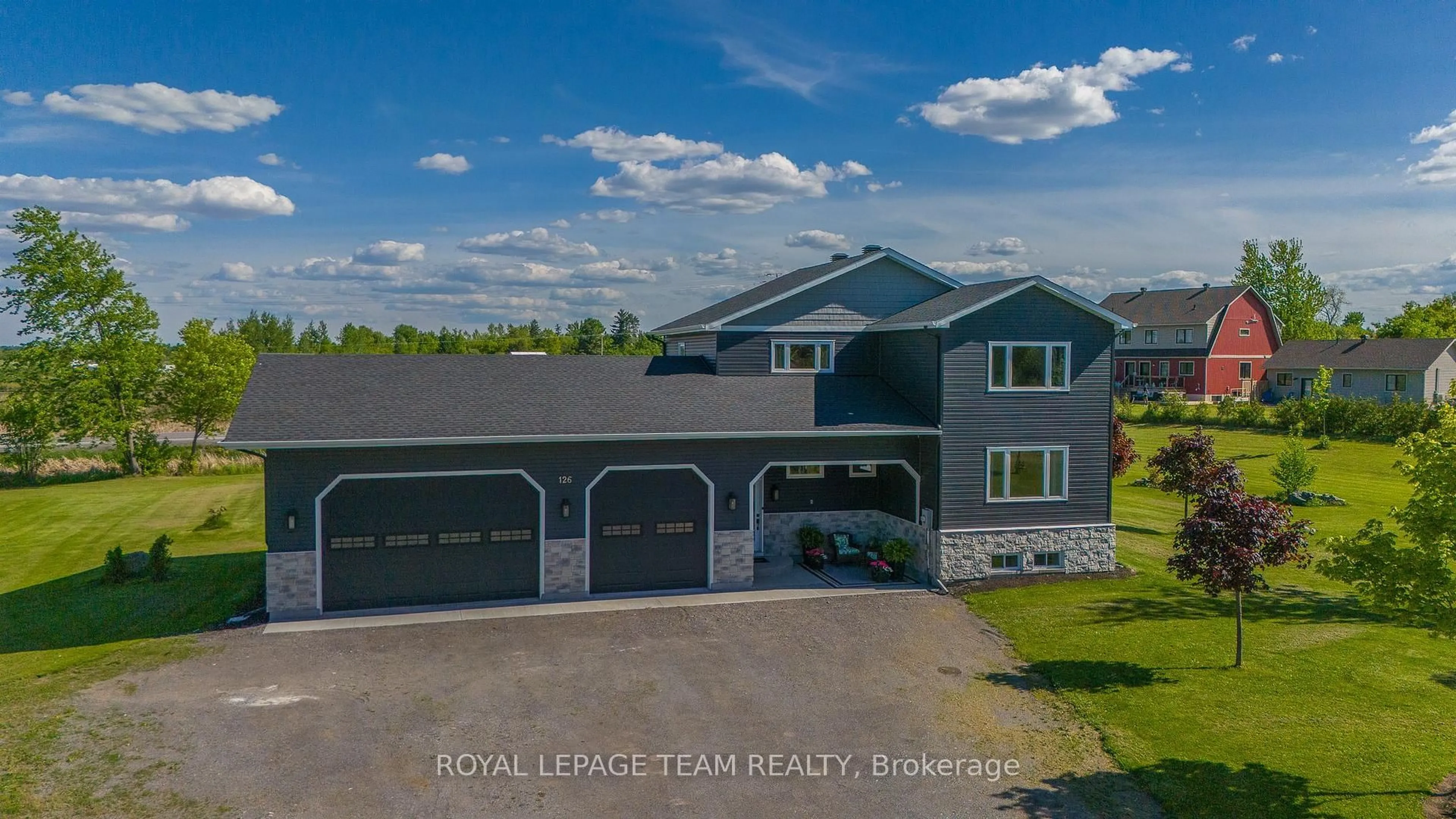 A pic from outside/outdoor area/front of a property/back of a property/a pic from drone, unknown for 126 Grasshopper Lane, Ottawa Ontario K0A 1T0