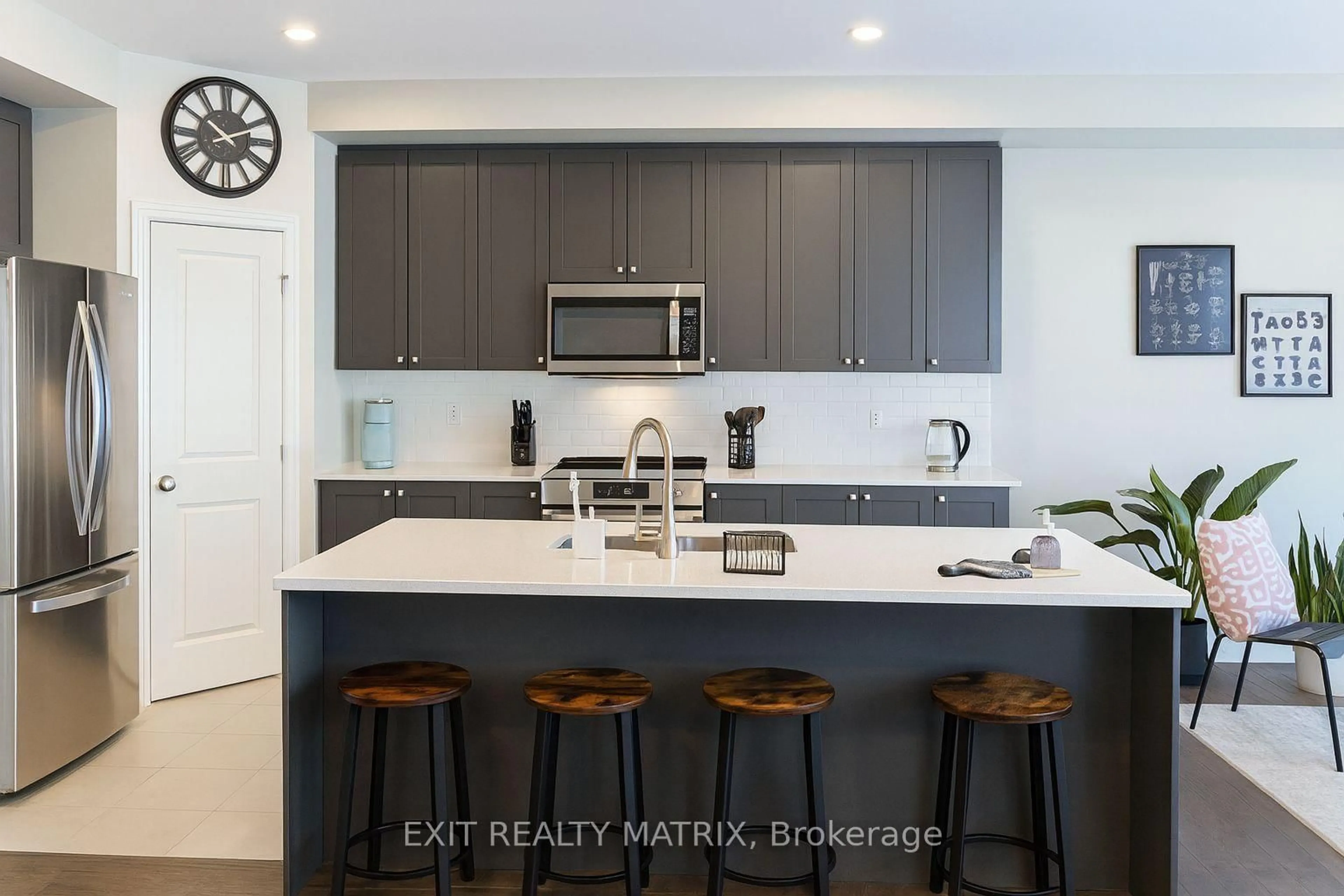 Open concept kitchen, unknown for 739 NAMUR St, Russell Ontario K0A 1W0
