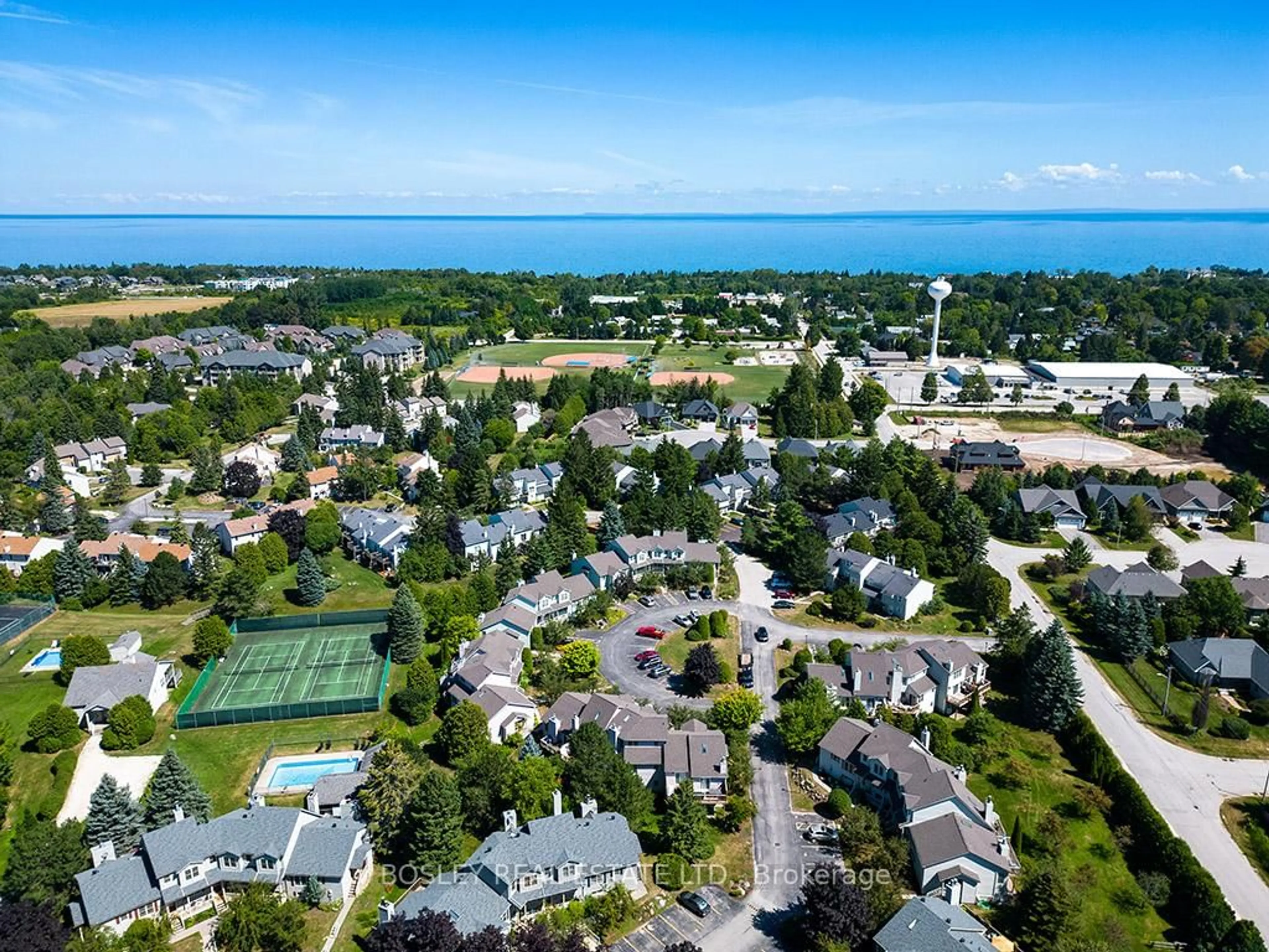 A pic from outside/outdoor area/front of a property/back of a property/a pic from drone, unknown for 150 Victoria St #113, Blue Mountains Ontario N0H 2P0
