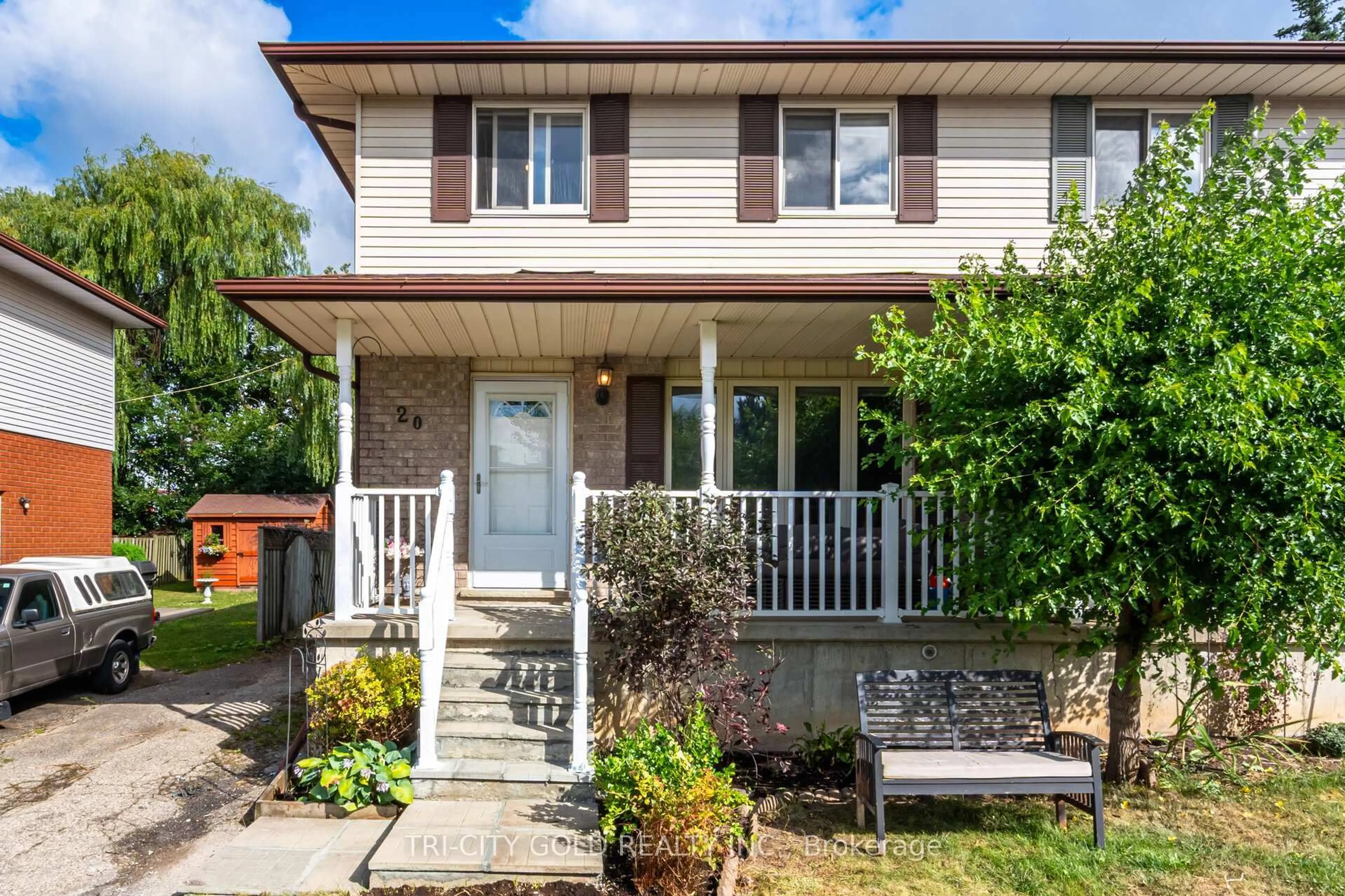 Home with vinyl exterior material, street for 20 Rauch Crt, Kitchener Ontario N2N 3C7