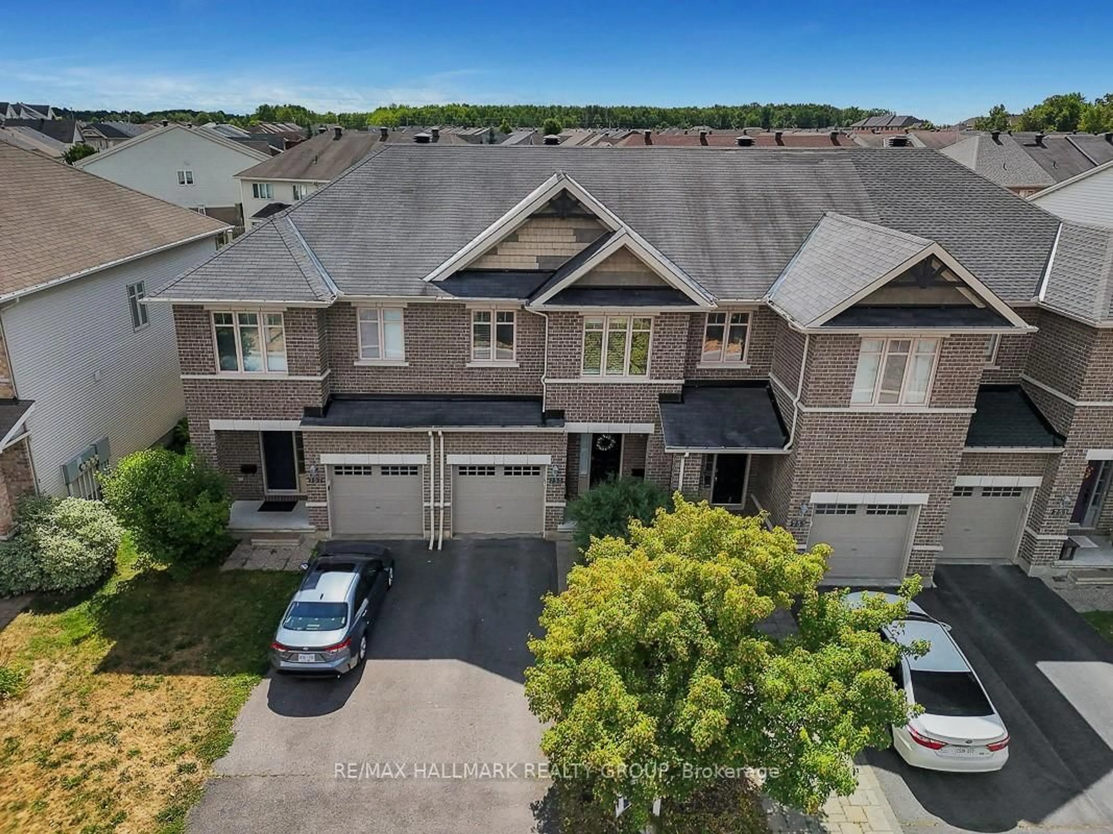 A pic from outside/outdoor area/front of a property/back of a property/a pic from drone, unknown for 755 Bowercrest Cres, Ottawa Ontario K1V 2M3