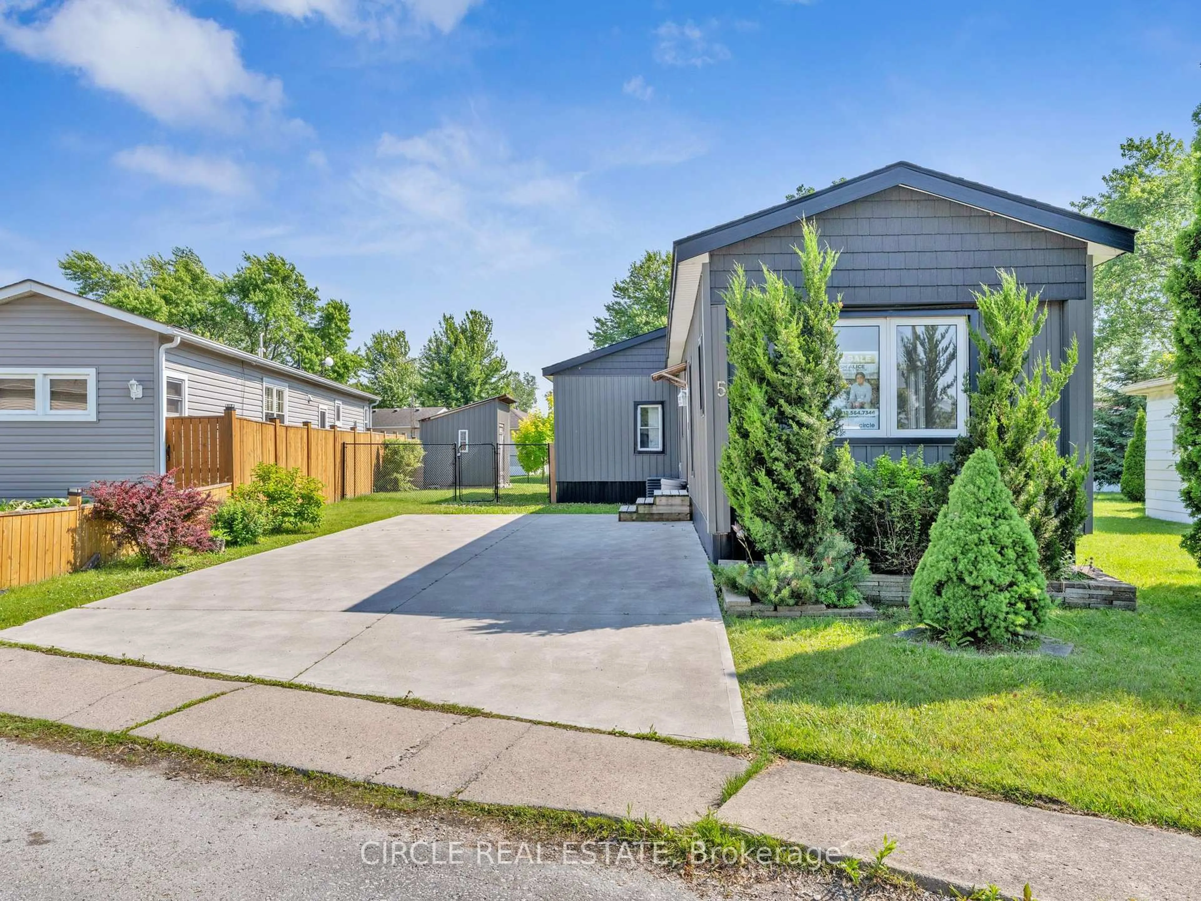 Unknown for 5 Maple Dr, Essex Ontario N0R 1J0