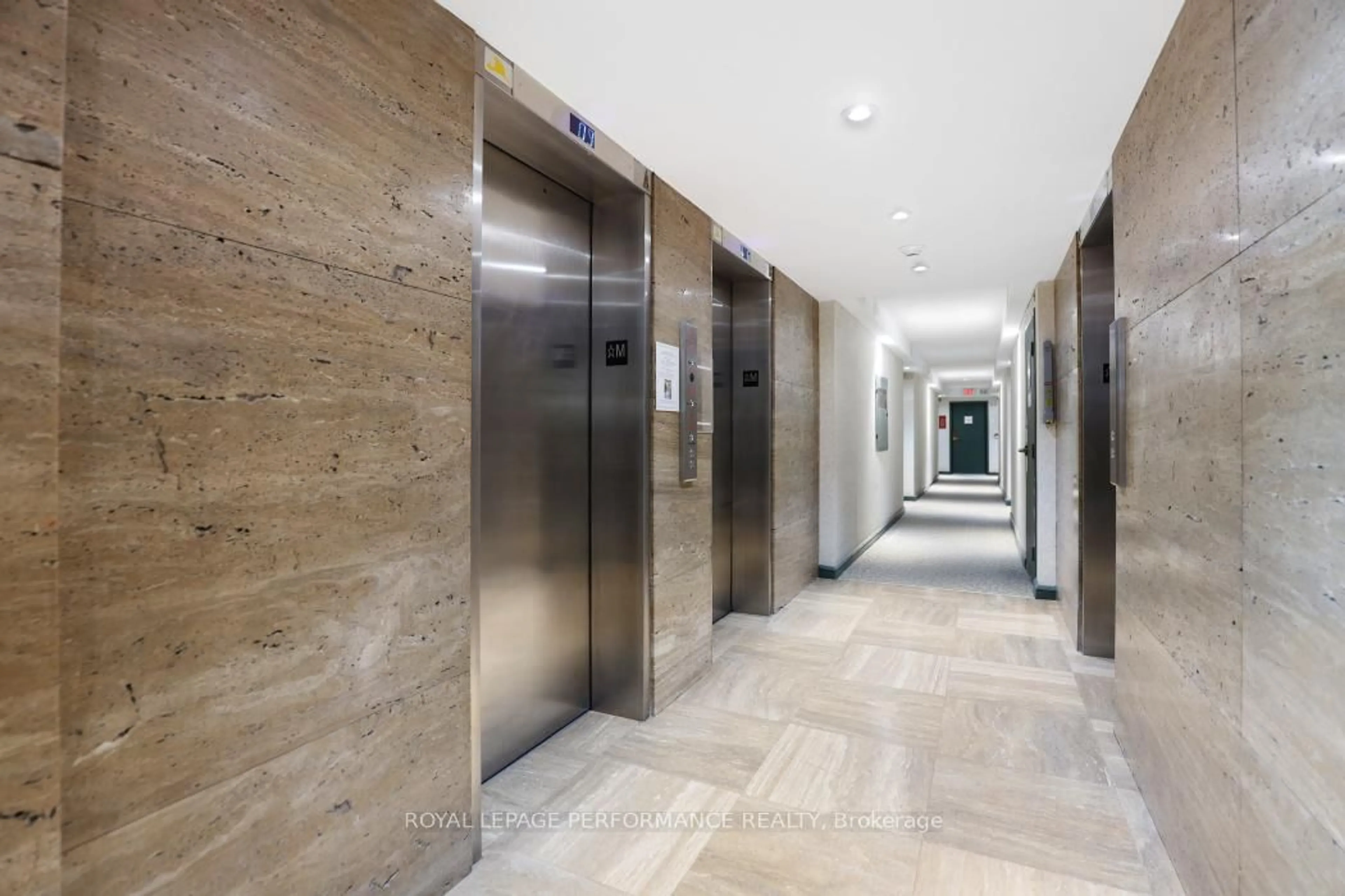 Indoor foyer for 2625 Regina St #301, Ottawa Ontario K2B 5W8