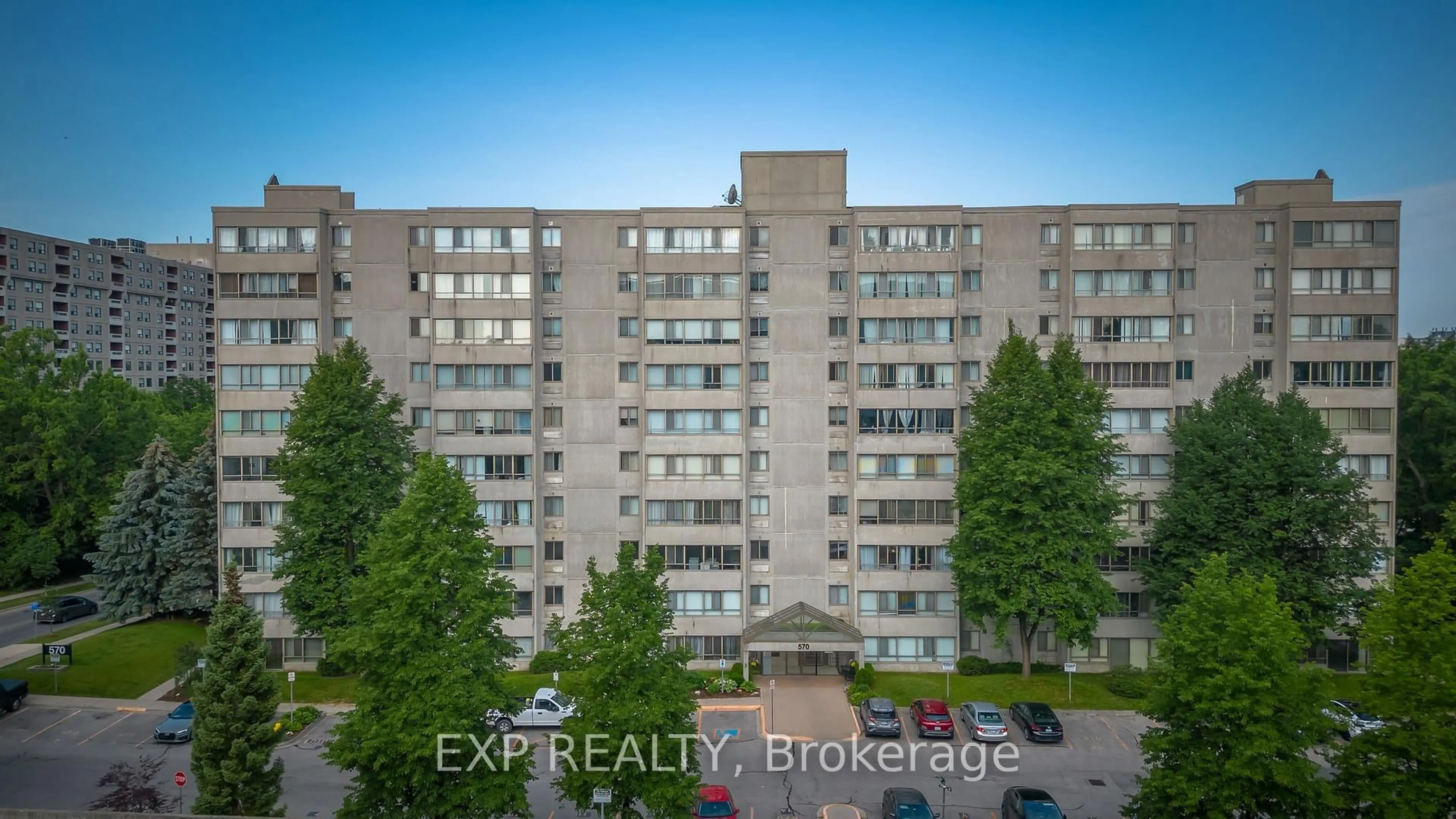 A pic from outside/outdoor area/front of a property/back of a property/a pic from drone, city buildings view from balcony for 570 PROUDFOOT Lane #910, London North Ontario N6H 4Z1