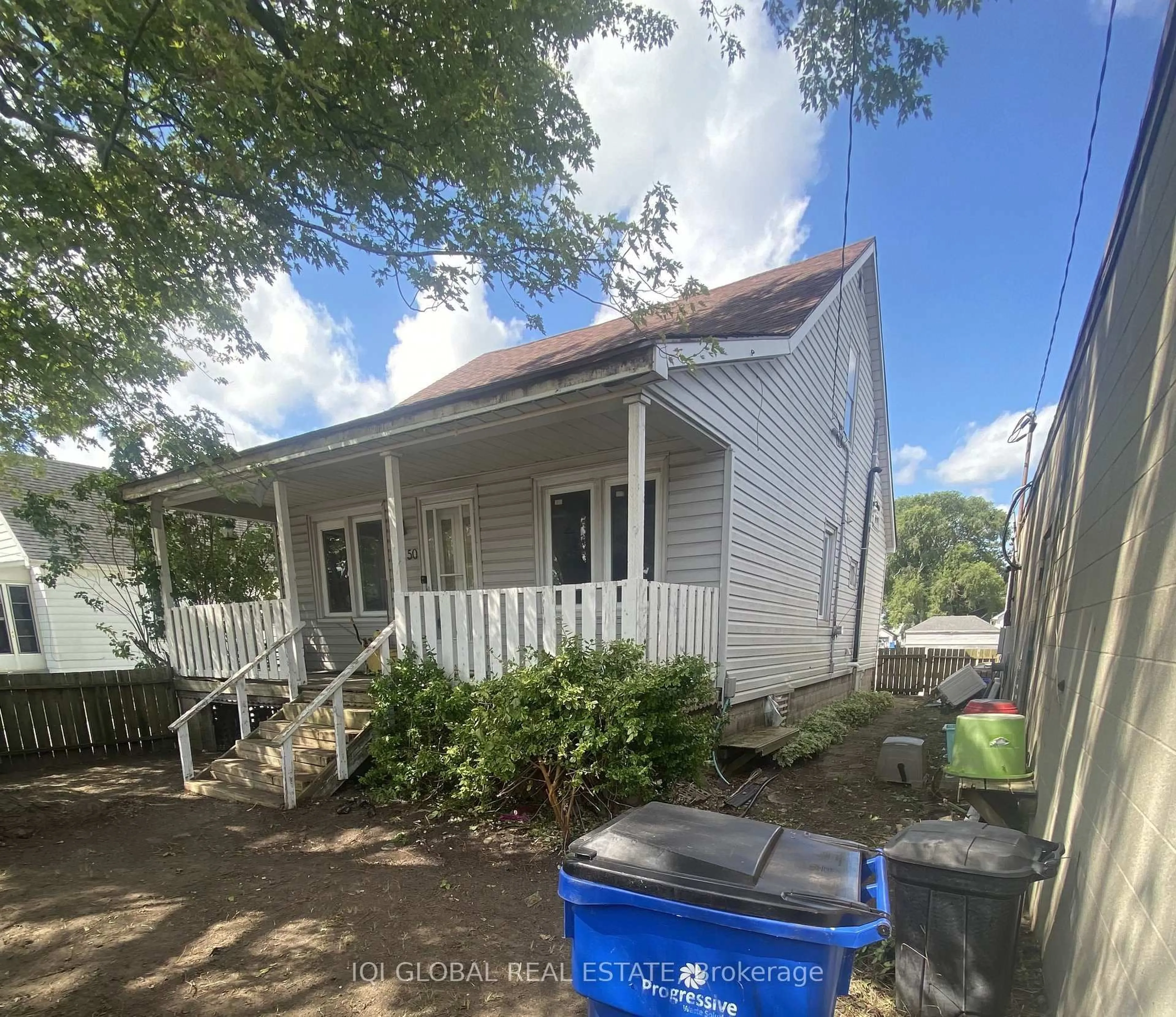 A pic from outside/outdoor area/front of a property/back of a property/a pic from drone, street for 50 Forhan St, Chatham-Kent Ontario N8A 3S1