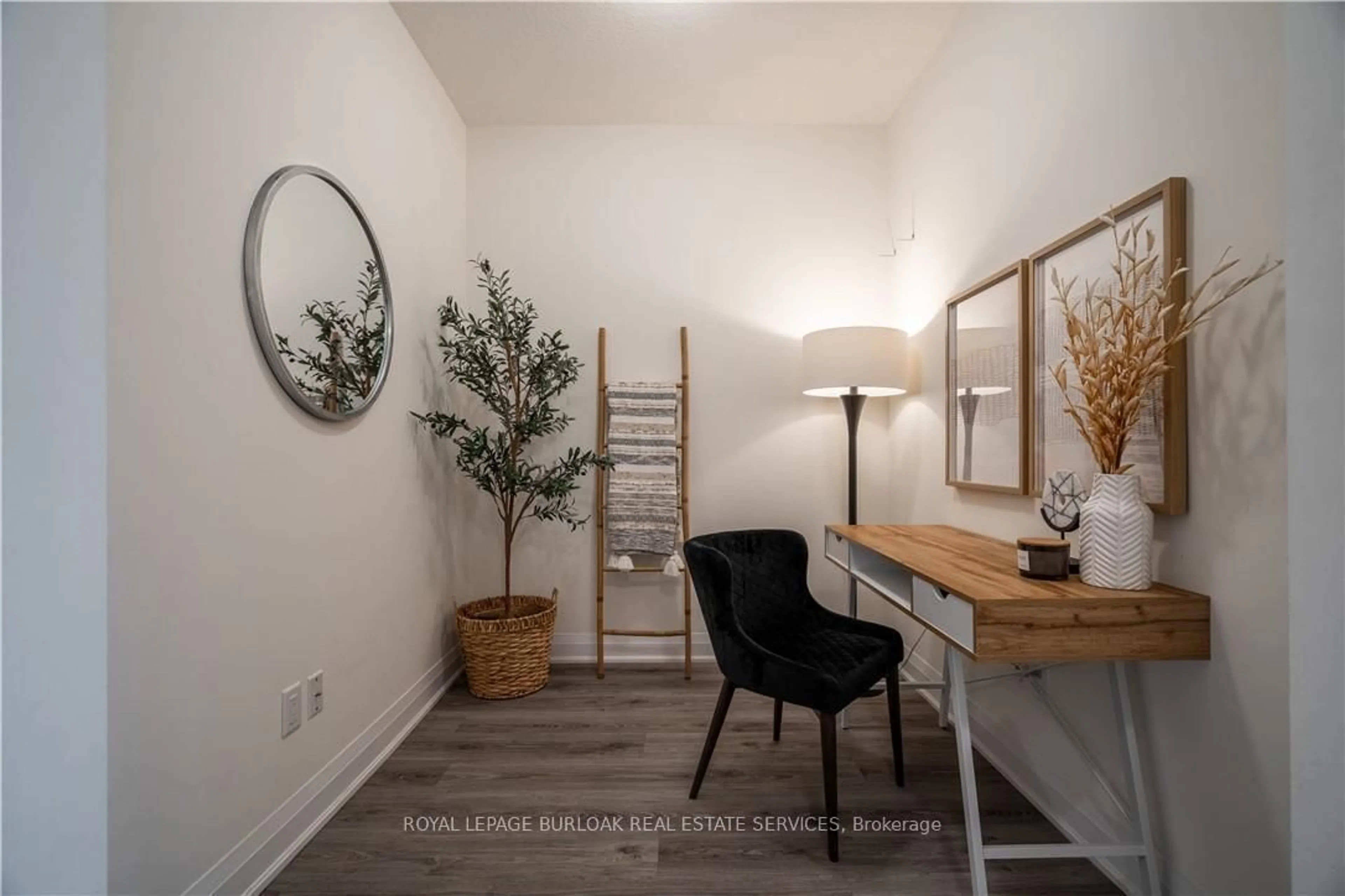 A pic of a room for 16 Concord Pl #426, Grimsby Ontario L3M 0J1