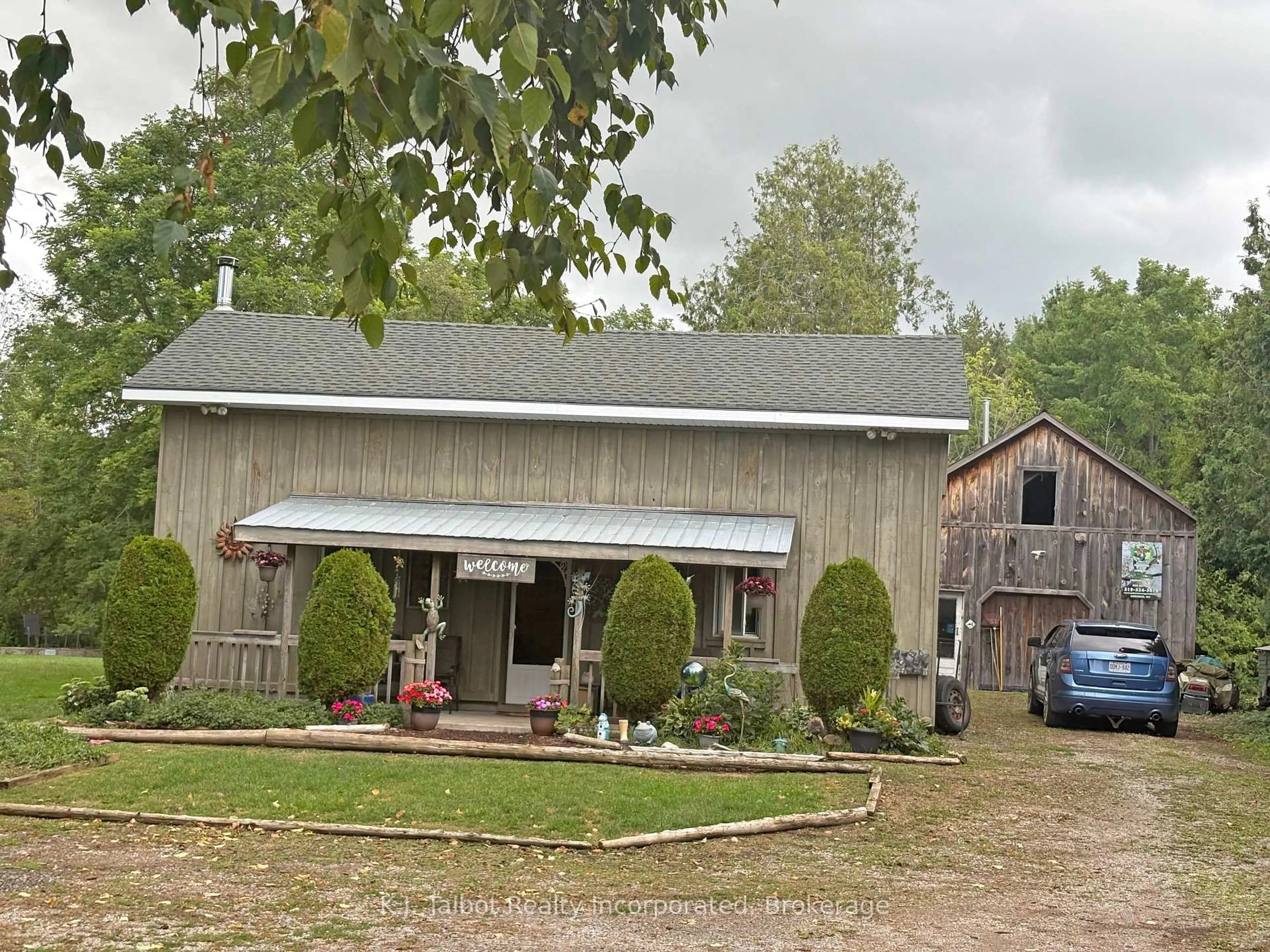 A pic from outside/outdoor area/front of a property/back of a property/a pic from drone, unknown for 82044 Bluewater Highway, Ashfield-Colborne-Wawanosh Ontario N7A 3Y2