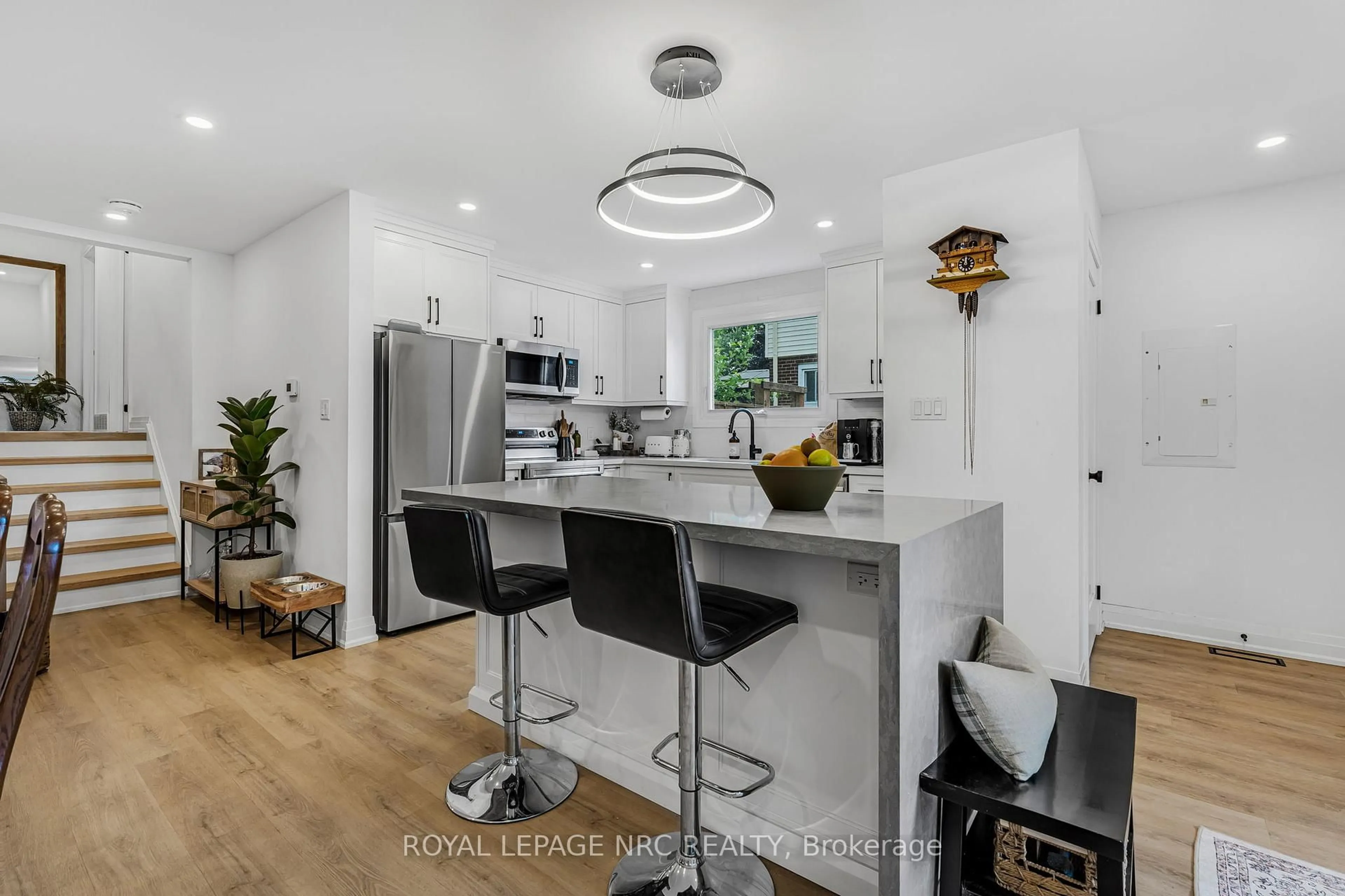 Open concept kitchen, unknown for 200 St Augustine Dr, St. Catharines Ontario L2P 3P8
