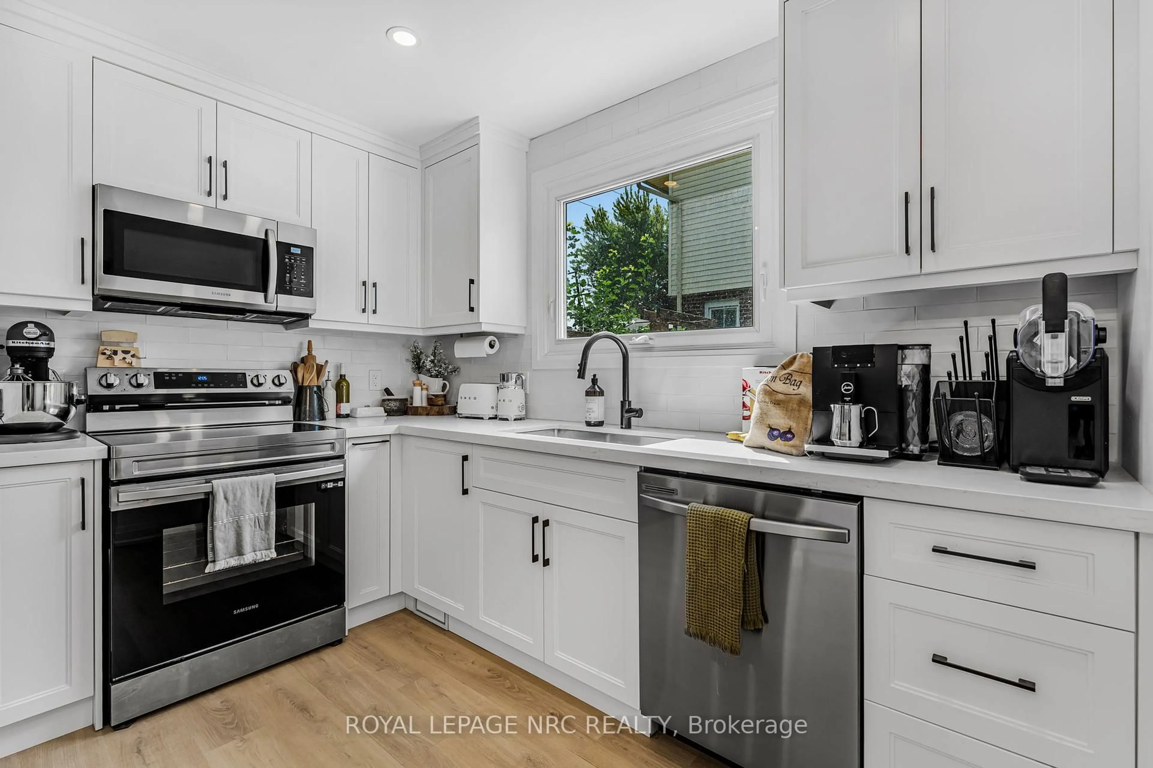 Open concept kitchen, unknown for 200 St Augustine Dr, St. Catharines Ontario L2P 3P8