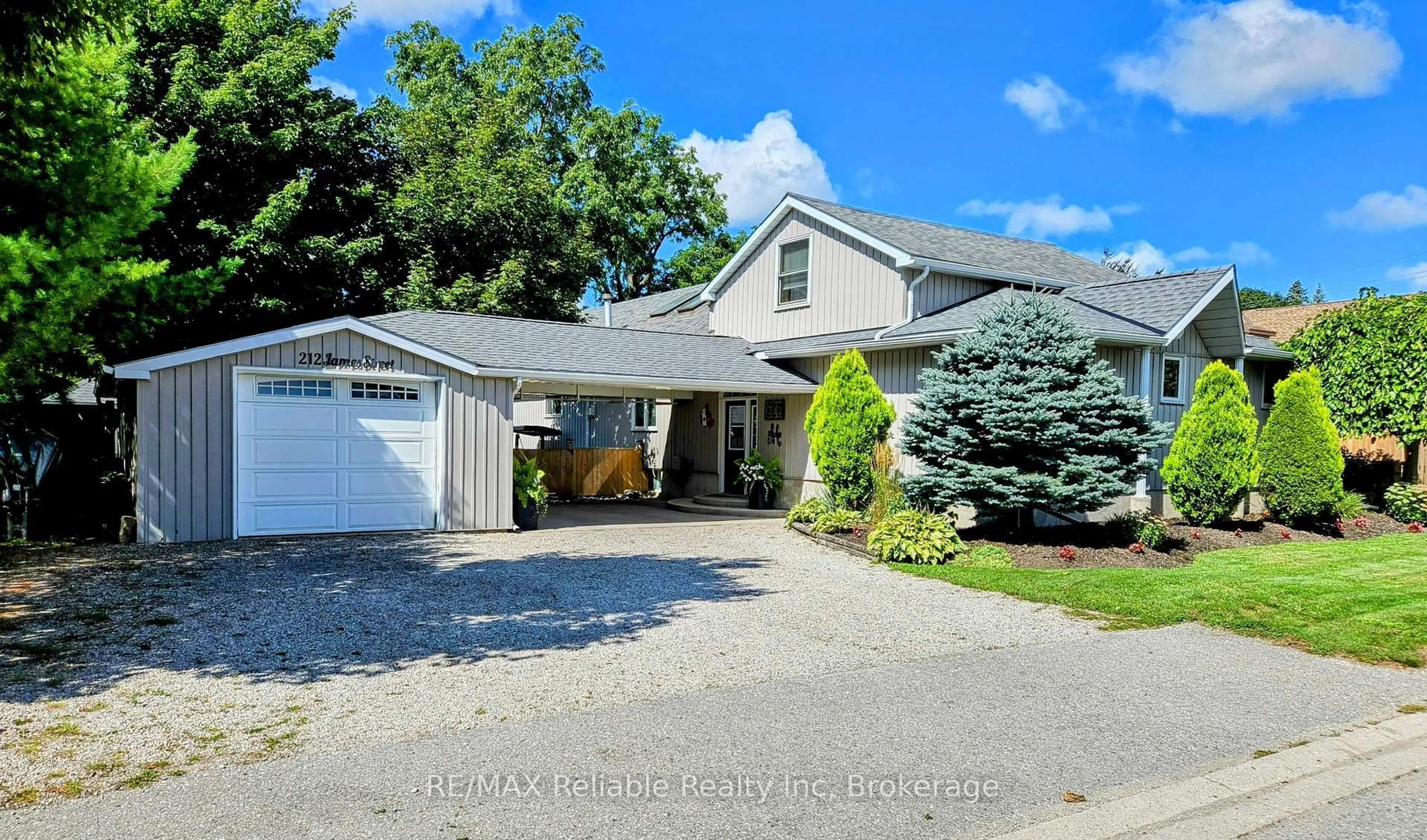 A pic from outside/outdoor area/front of a property/back of a property/a pic from drone, street for 212 James St, Central Huron Ontario N0M 1L0