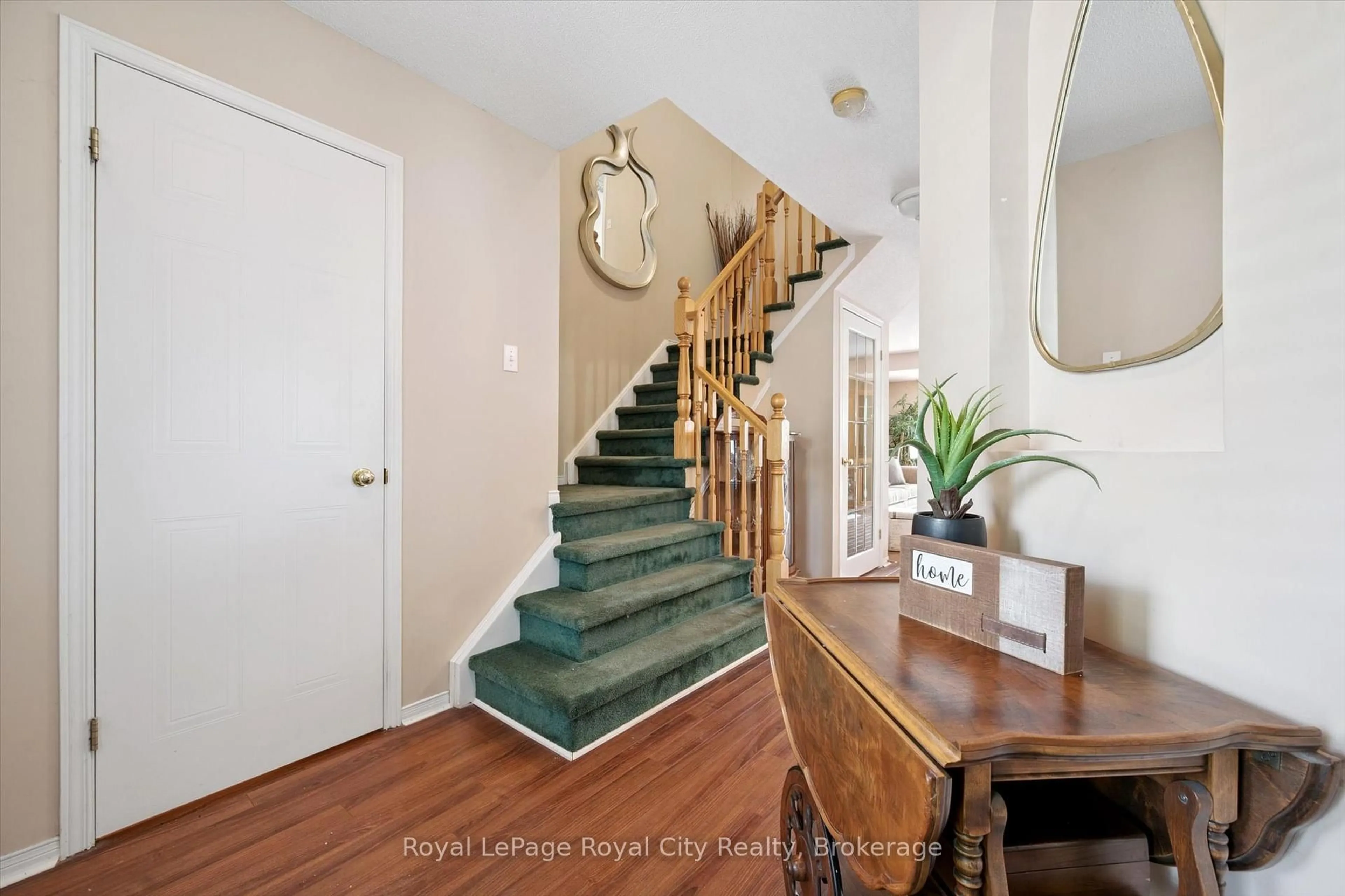 Indoor entryway for 250 Starwood Dr, Guelph Ontario N1E 7C1
