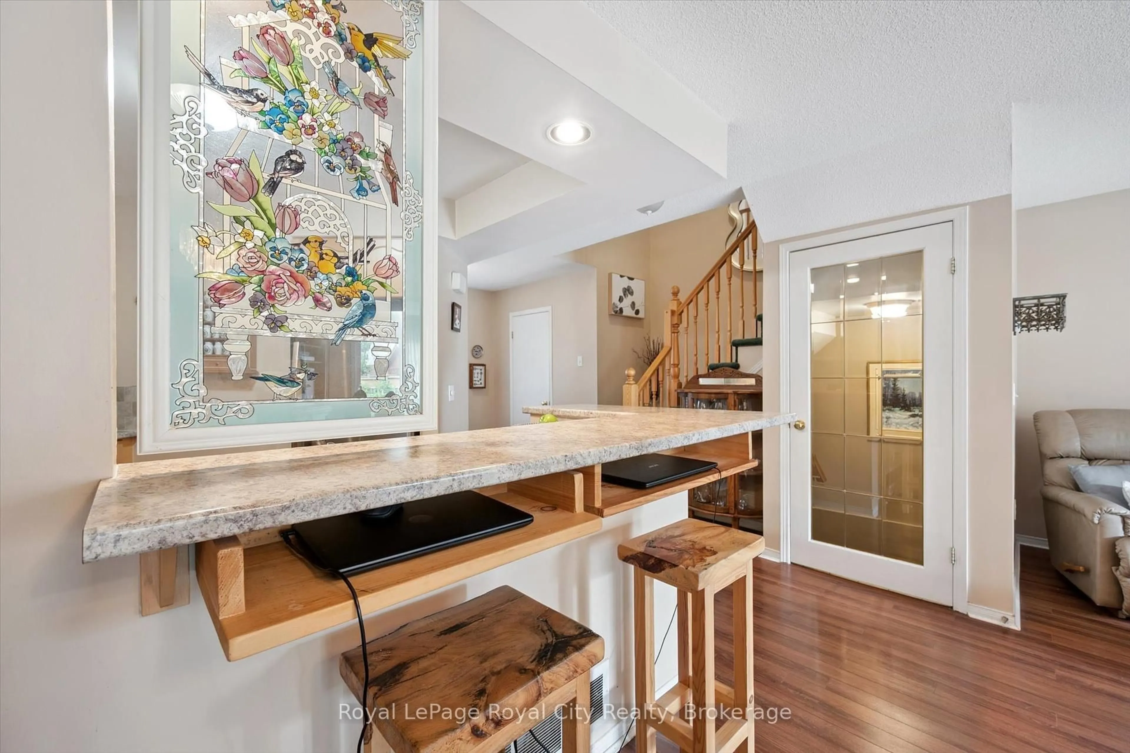 Indoor entryway for 250 Starwood Dr, Guelph Ontario N1E 7C1