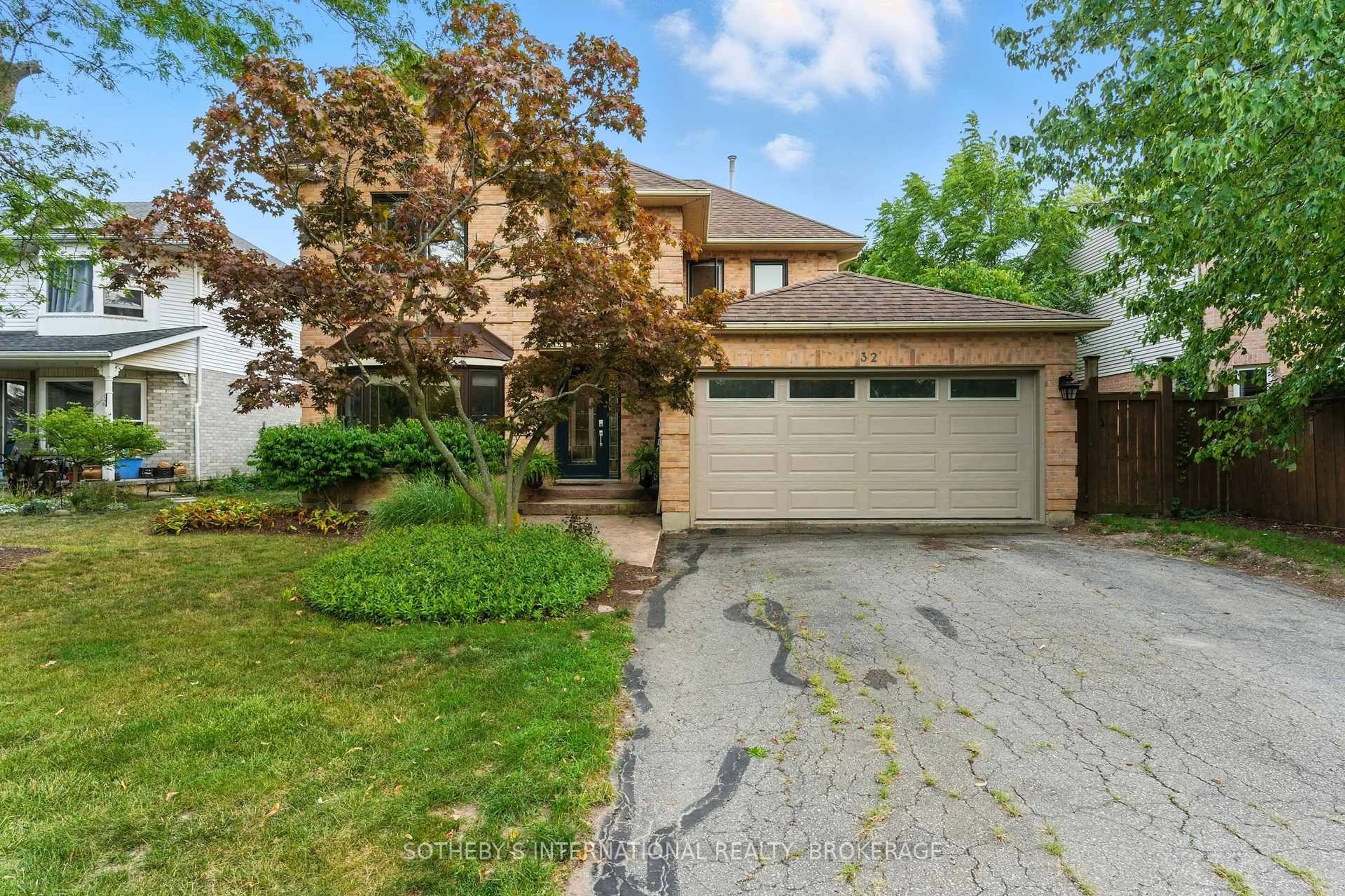 Home with brick exterior material, street for 32 STERLING St, St. Catharines Ontario L2S 3T2