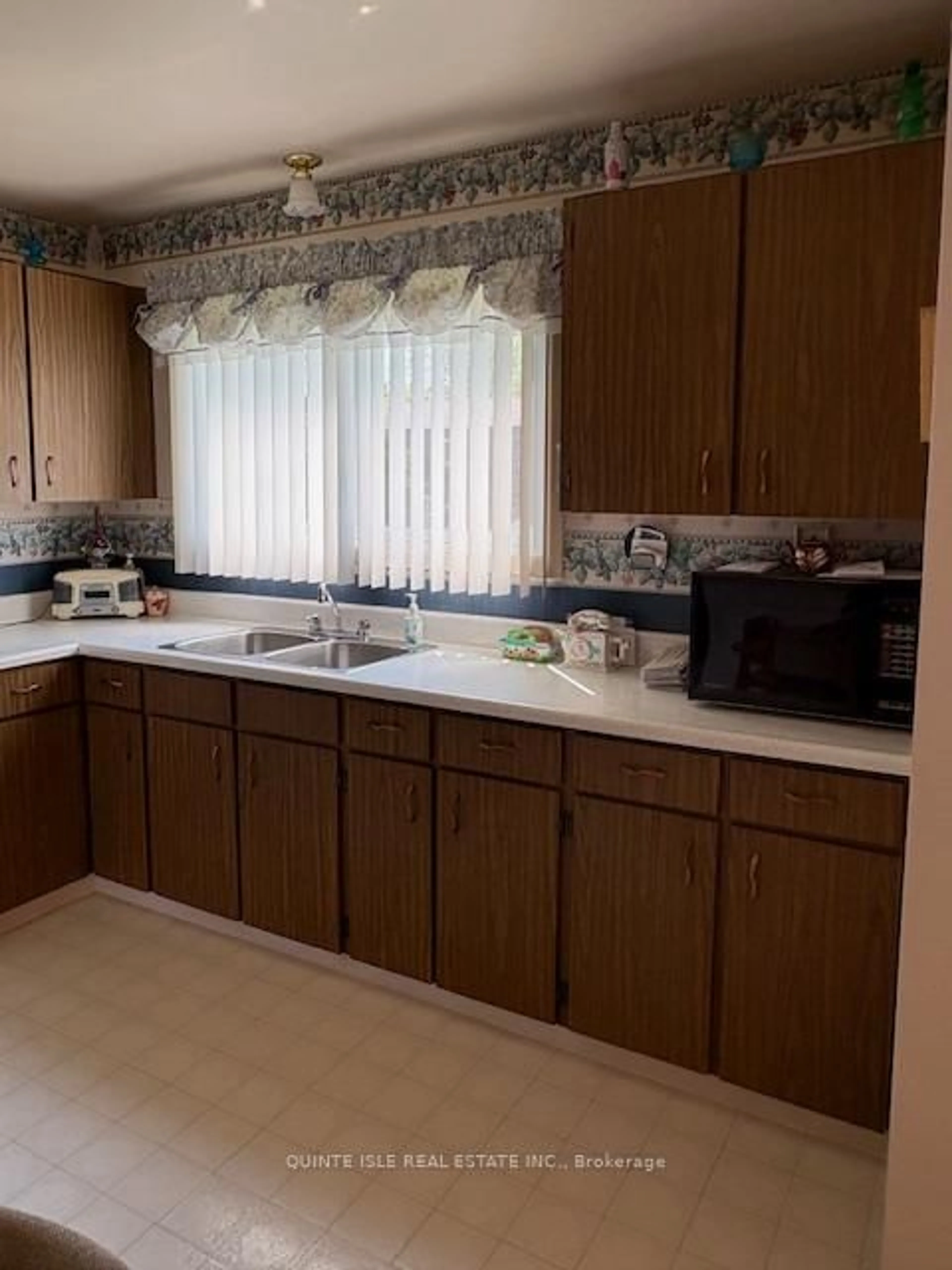 Standard kitchen, ceramic/tile floor for 201 NILES ST St, Prince Edward County Ontario K0K 3L0
