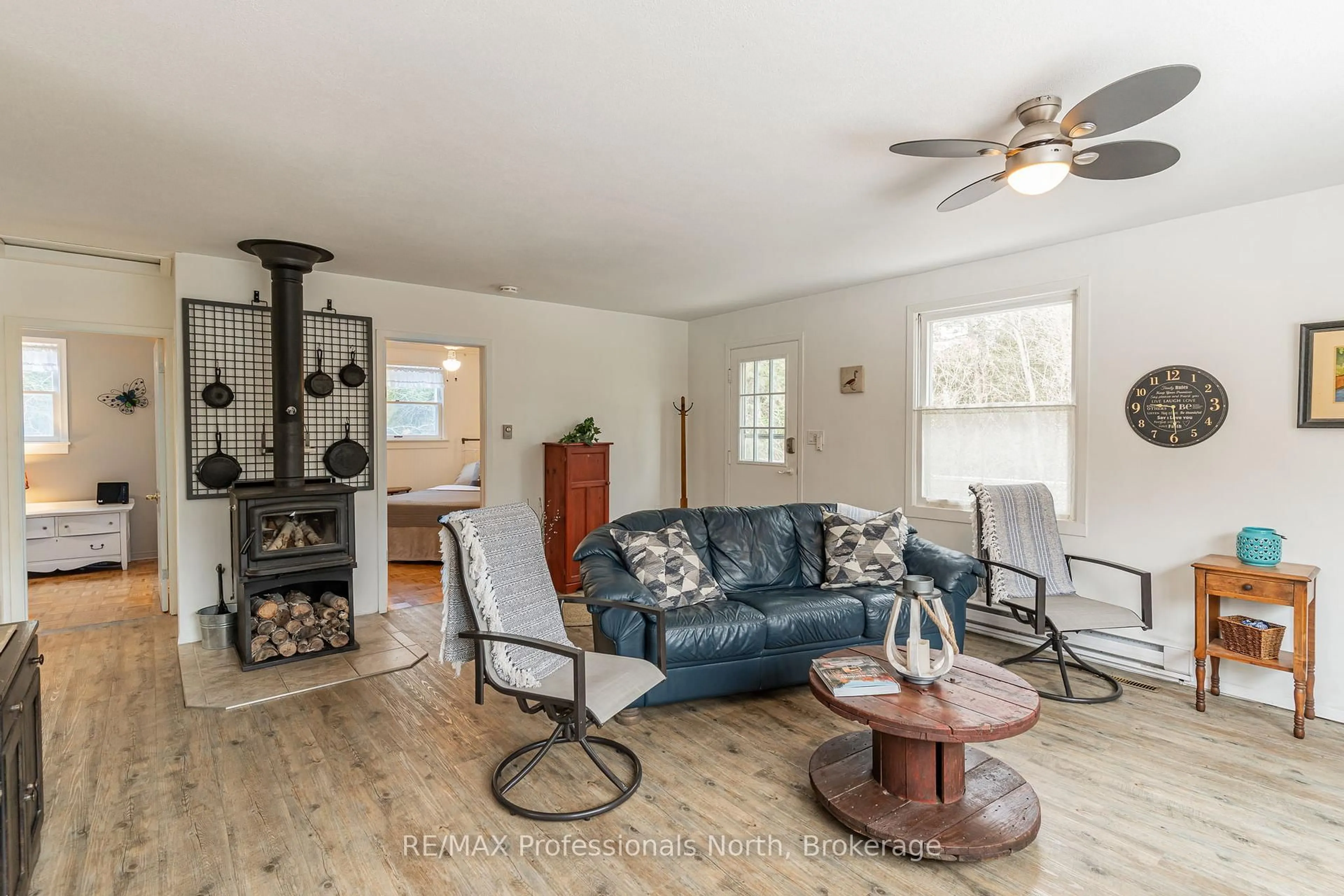Living room with furniture, unknown for 1010 Sturgeon Dr, Minden Hills Ontario K0M 2K0