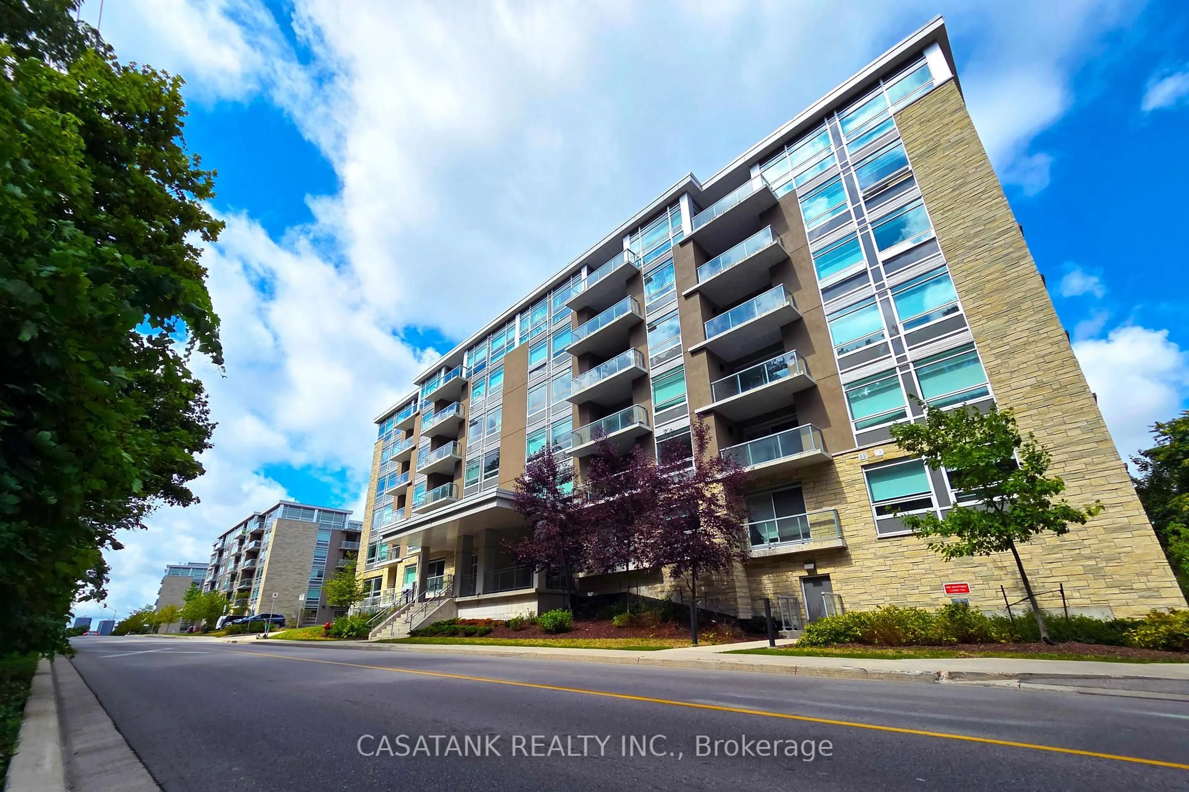 A pic from outside/outdoor area/front of a property/back of a property/a pic from drone, building for 479 Charlton Ave #408, Hamilton Ontario L8N 1Z4