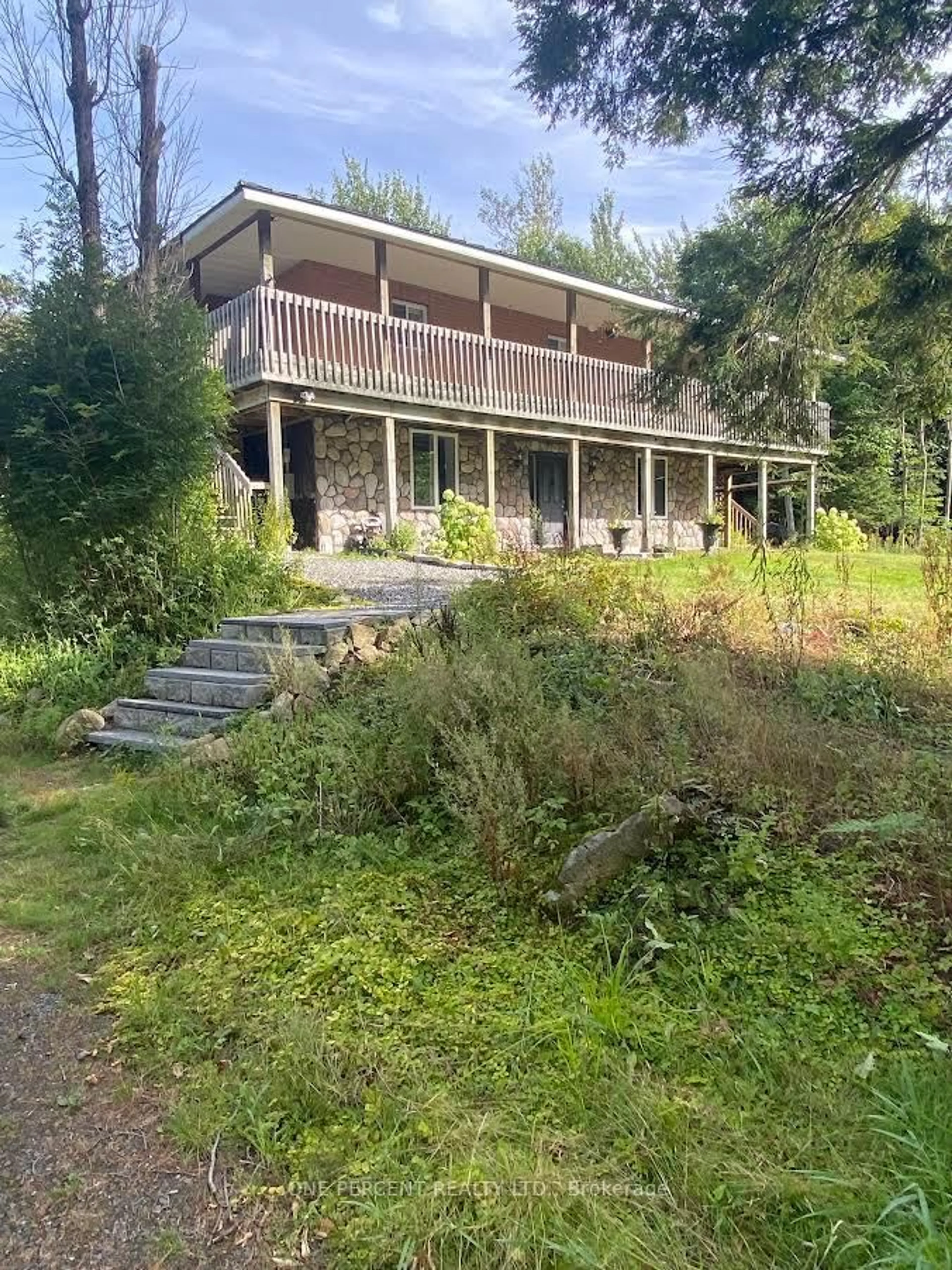 A pic from outside/outdoor area/front of a property/back of a property/a pic from drone, building for 2831 Hwy 141 Highway, Muskoka Lakes Ontario P0B 1M0