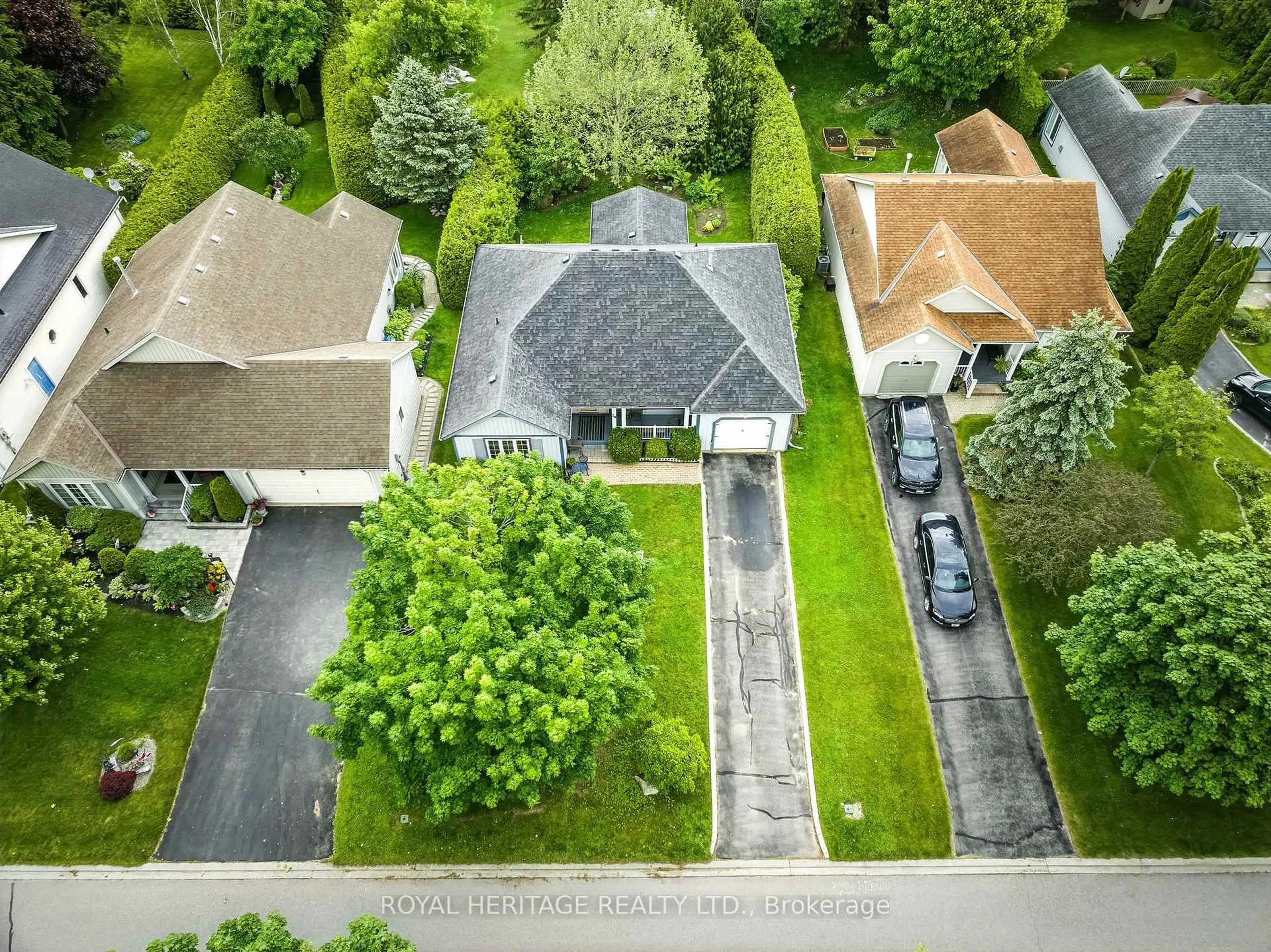 A pic from outside/outdoor area/front of a property/back of a property/a pic from drone, street for 23 MILLS Rd, Brighton Ontario K0K 1H0