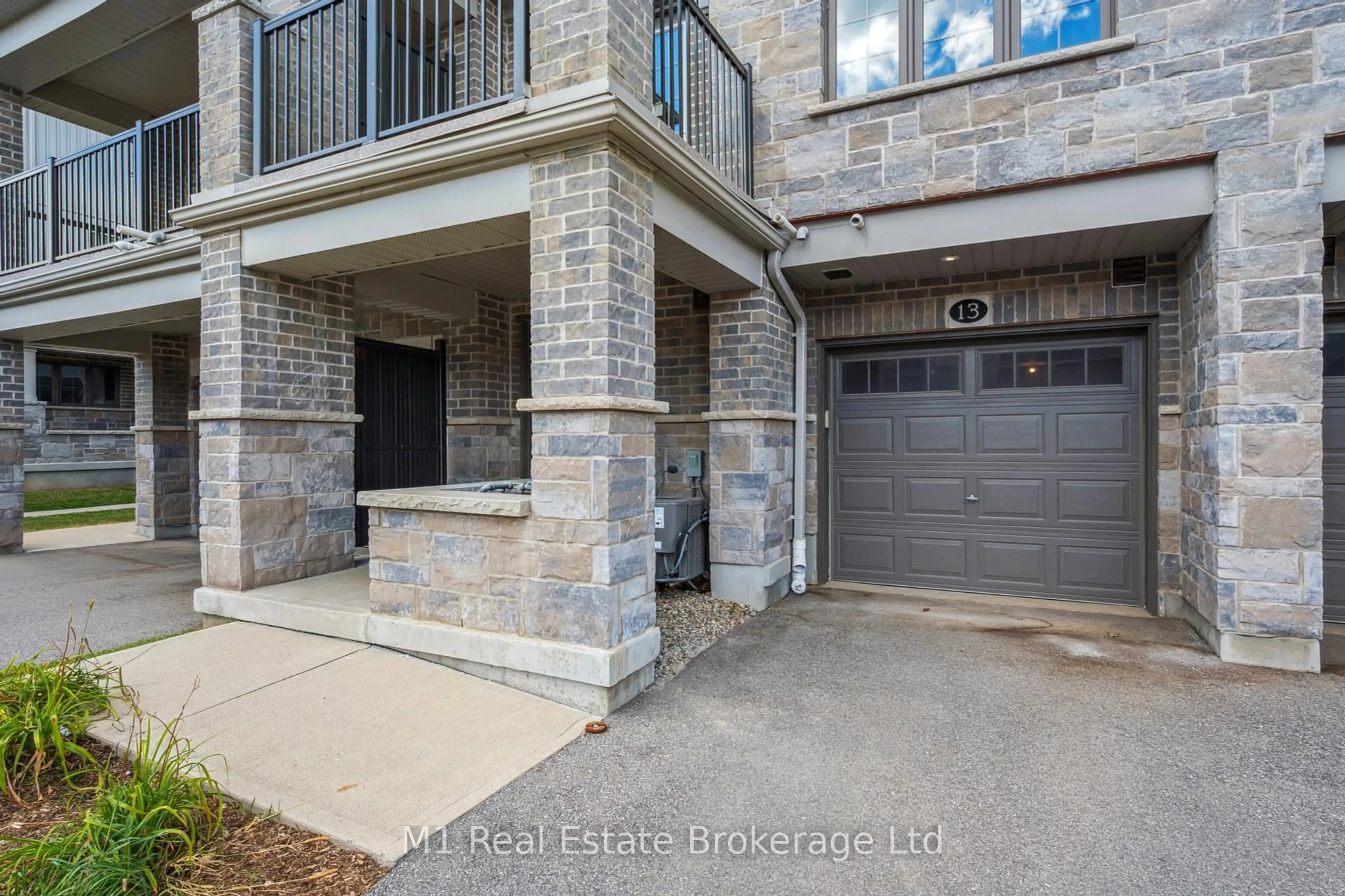 Home with brick exterior material, street for 13 Meadowridge St, Kitchener Ontario N2P 0H2