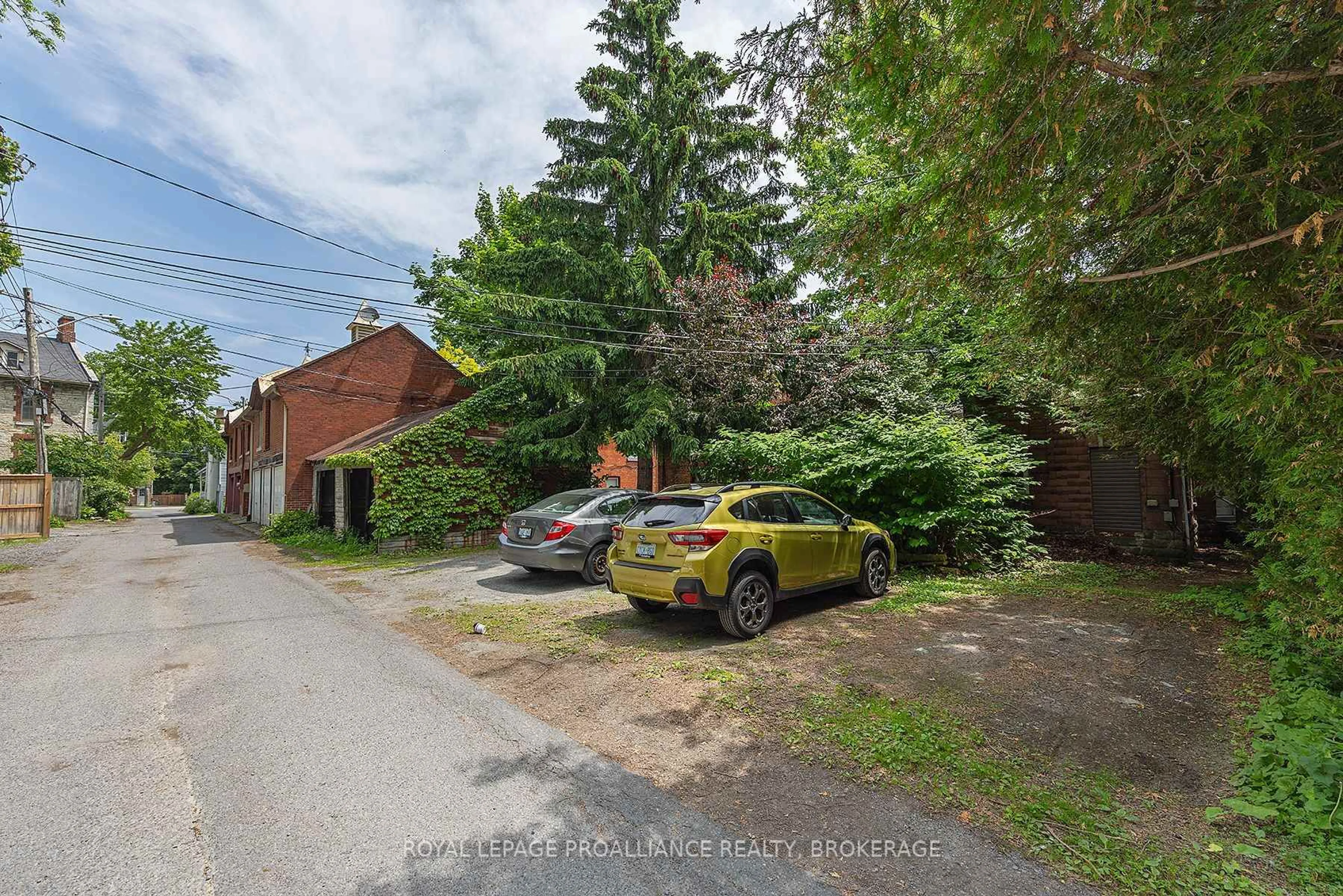 A pic from outside/outdoor area/front of a property/back of a property/a pic from drone, street for 120 Bagot St, Kingston Ontario K7L 3E5