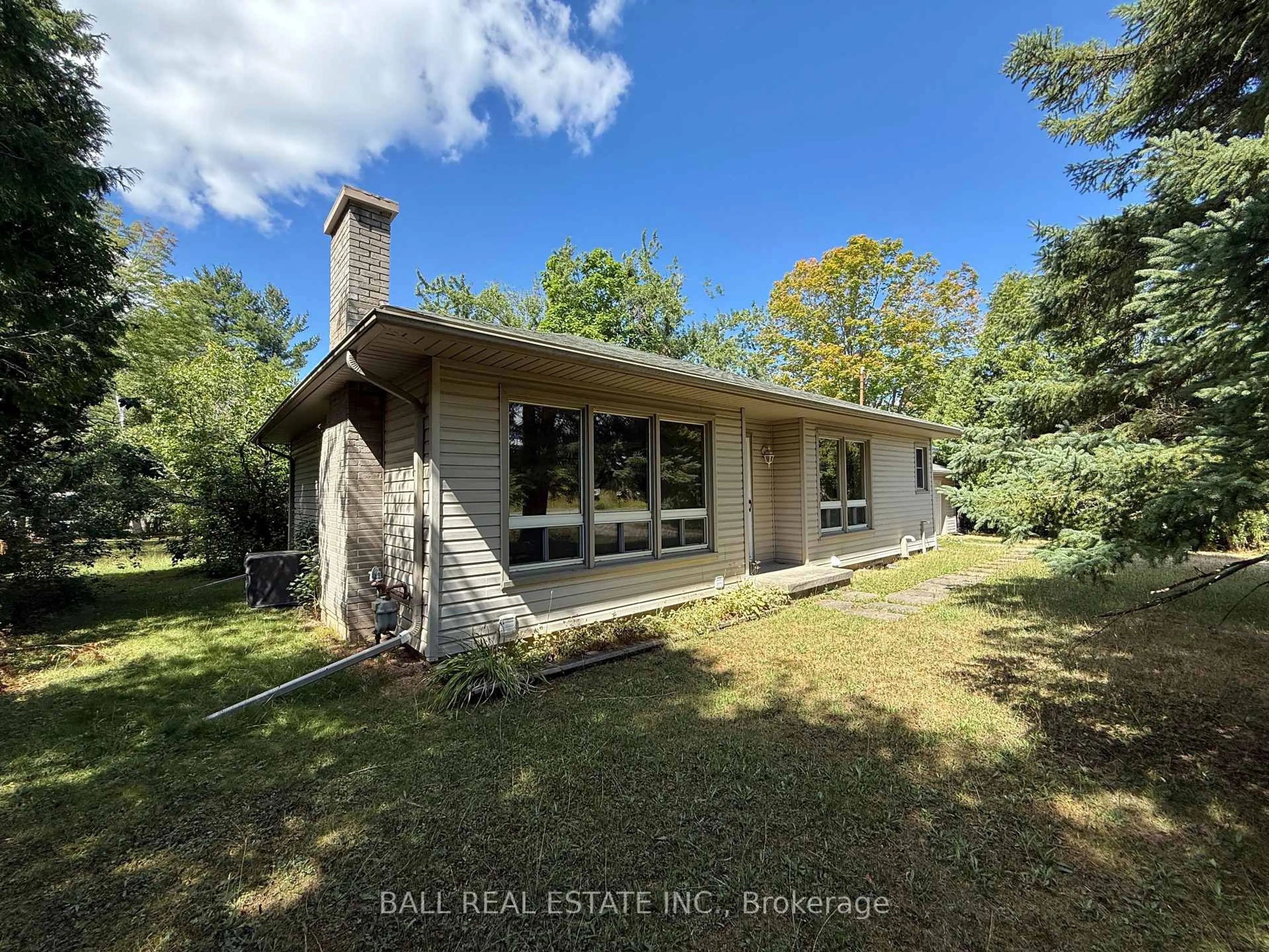 A pic from outside/outdoor area/front of a property/back of a property/a pic from drone, water/lake/river/ocean view for 3017 Lakefield Rd, Selwyn Ontario K0L 2H0