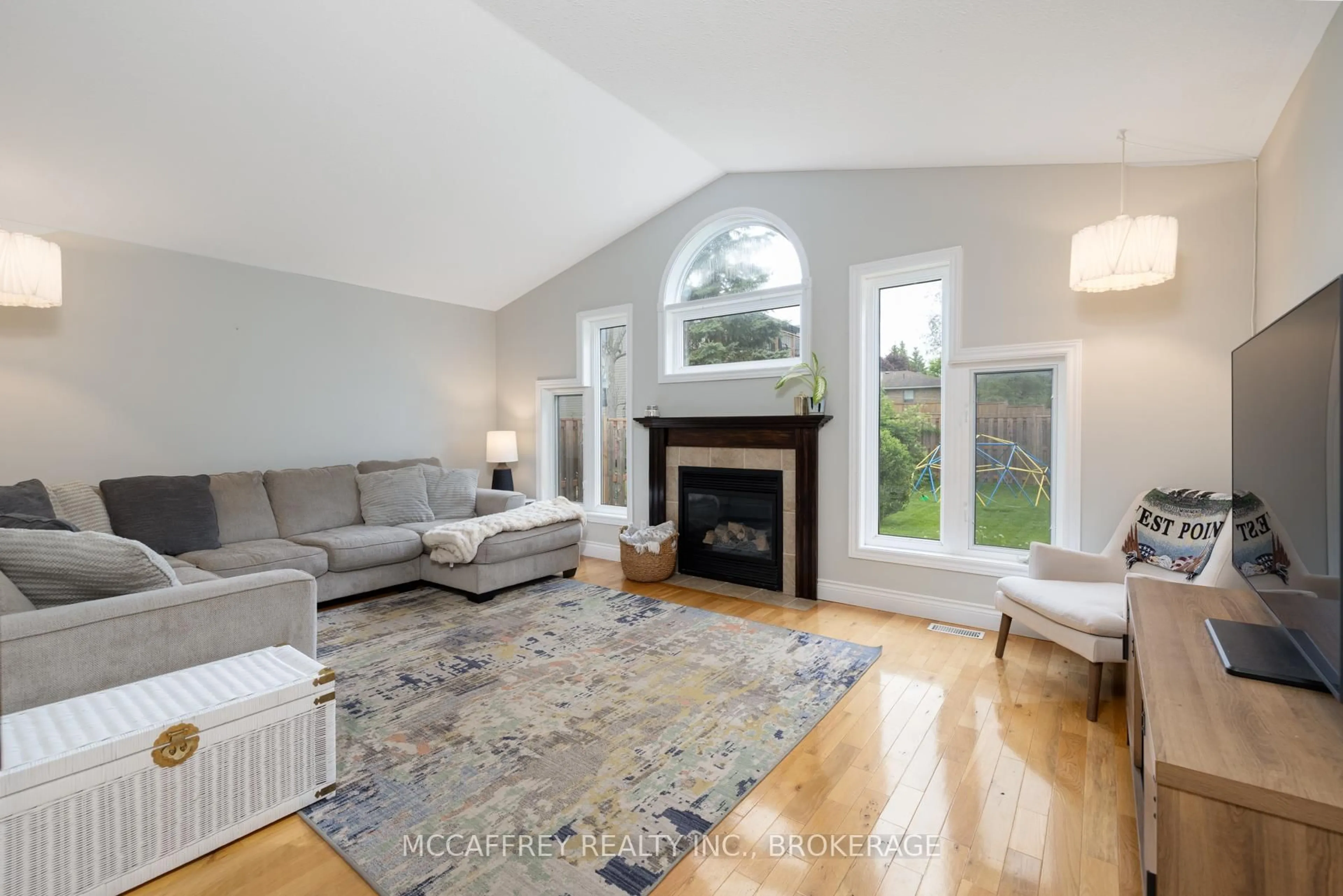 Living room with furniture, unknown for 81 SCHOONER Dr, Kingston Ontario K7K 7K1