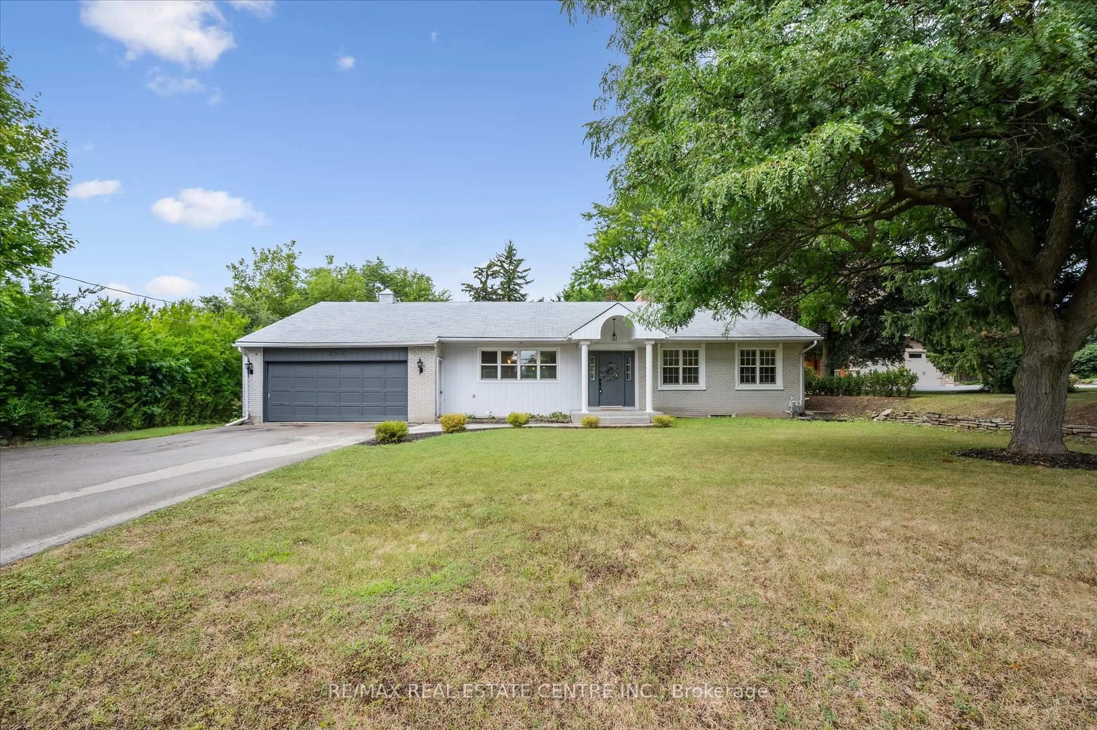 Home with vinyl exterior material, street for 120 Riverbank Dr, Cambridge Ontario N3H 4R6