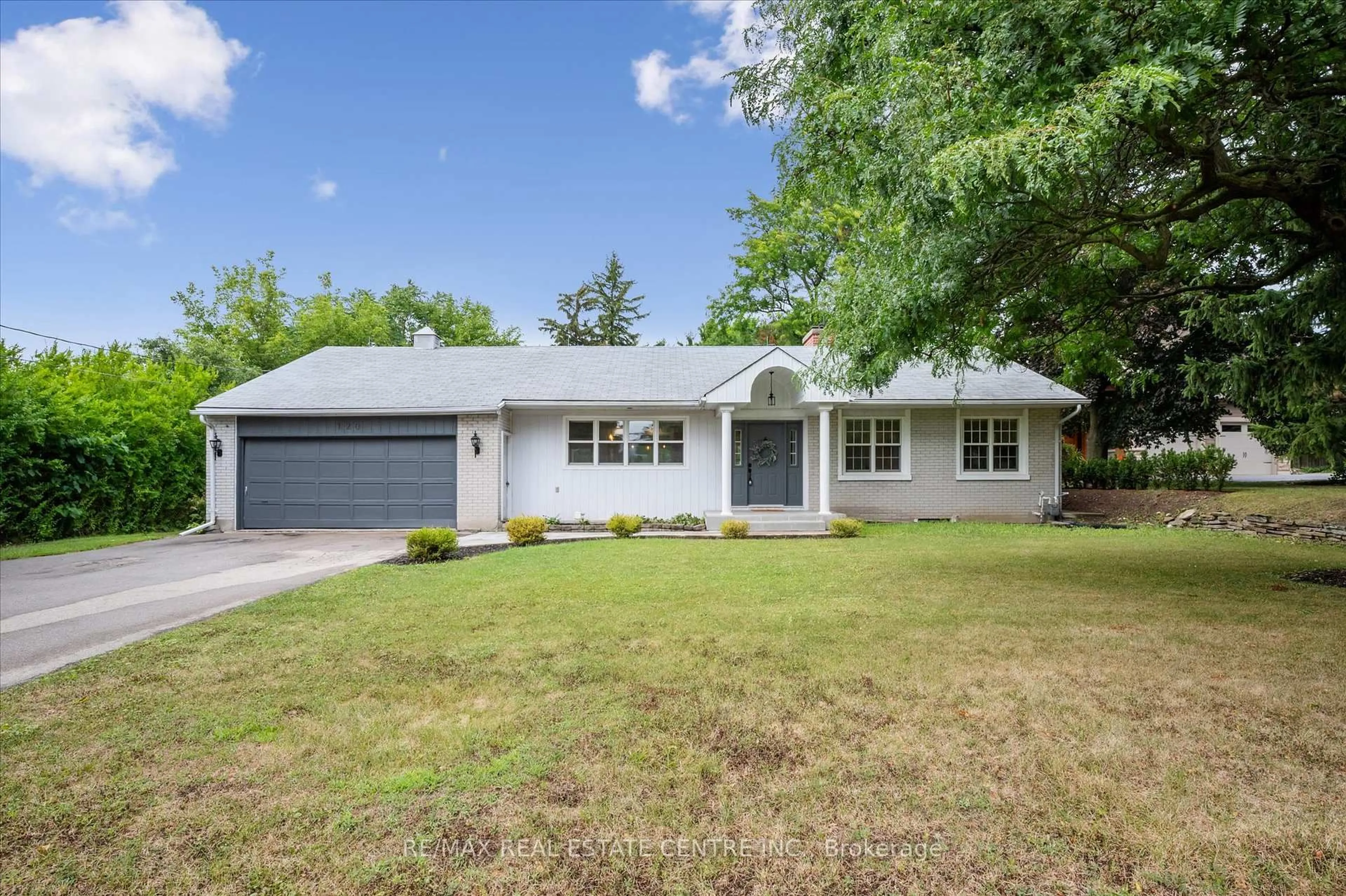 Home with vinyl exterior material, street for 120 Riverbank Dr, Cambridge Ontario N3H 4R6