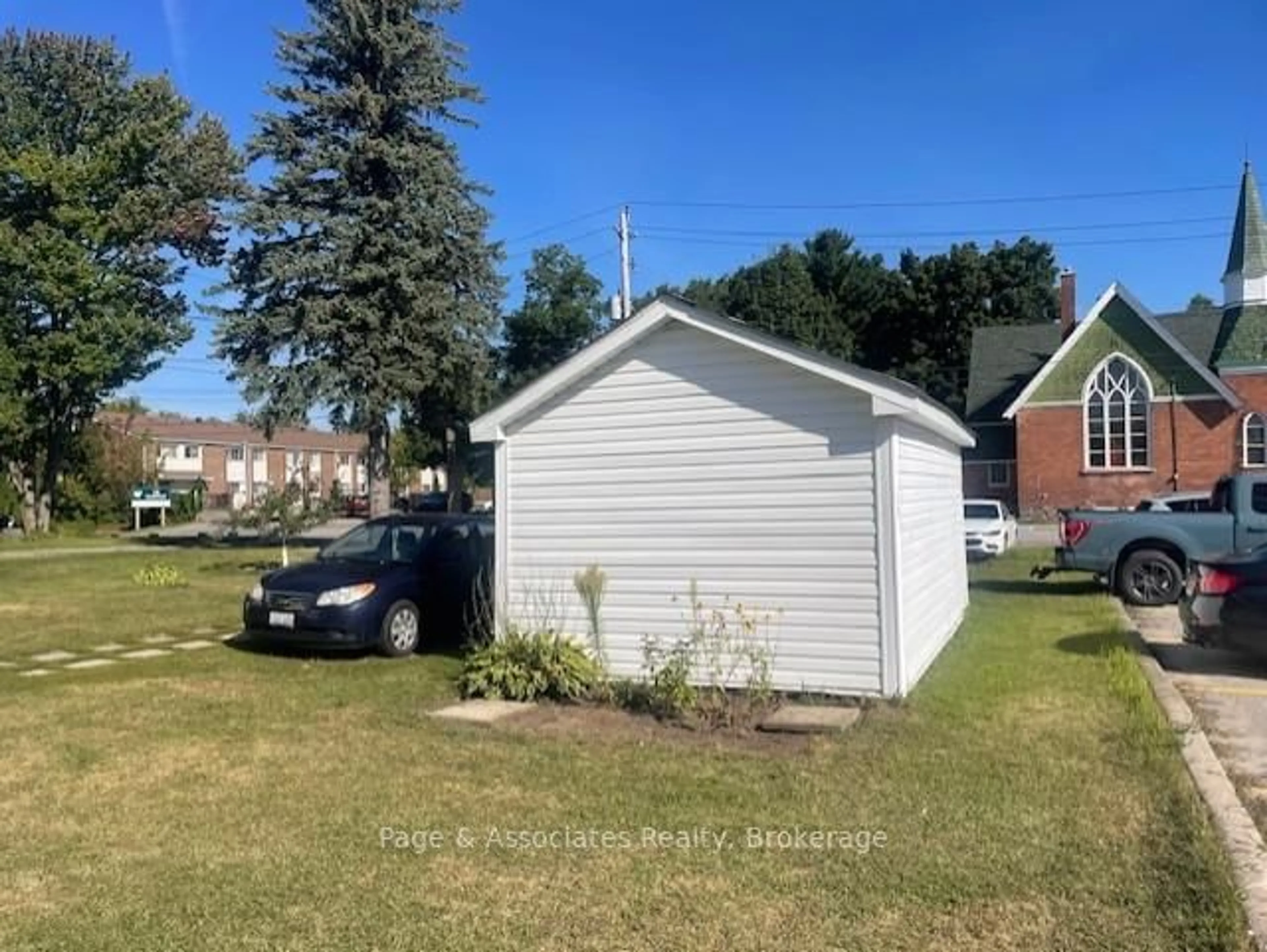 Shed for 28 William St, West Nipissing Ontario P2B 2A3