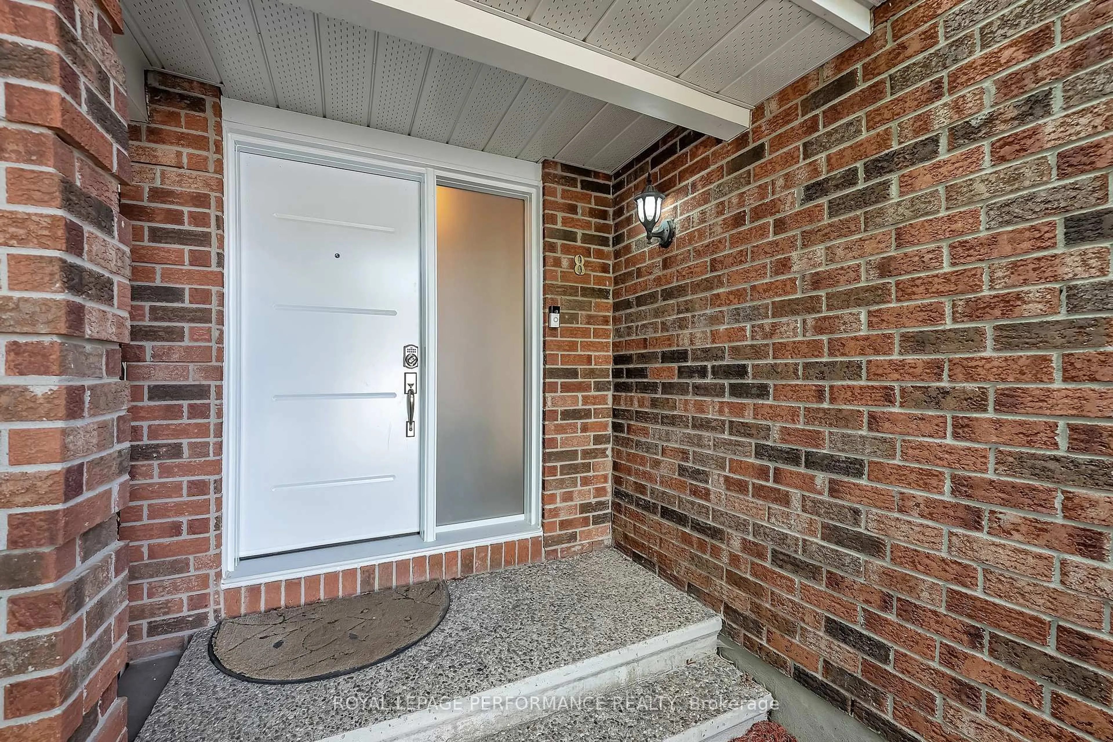 Indoor entryway for 8 Hyannis Ave, Ottawa Ontario K2J 3H8