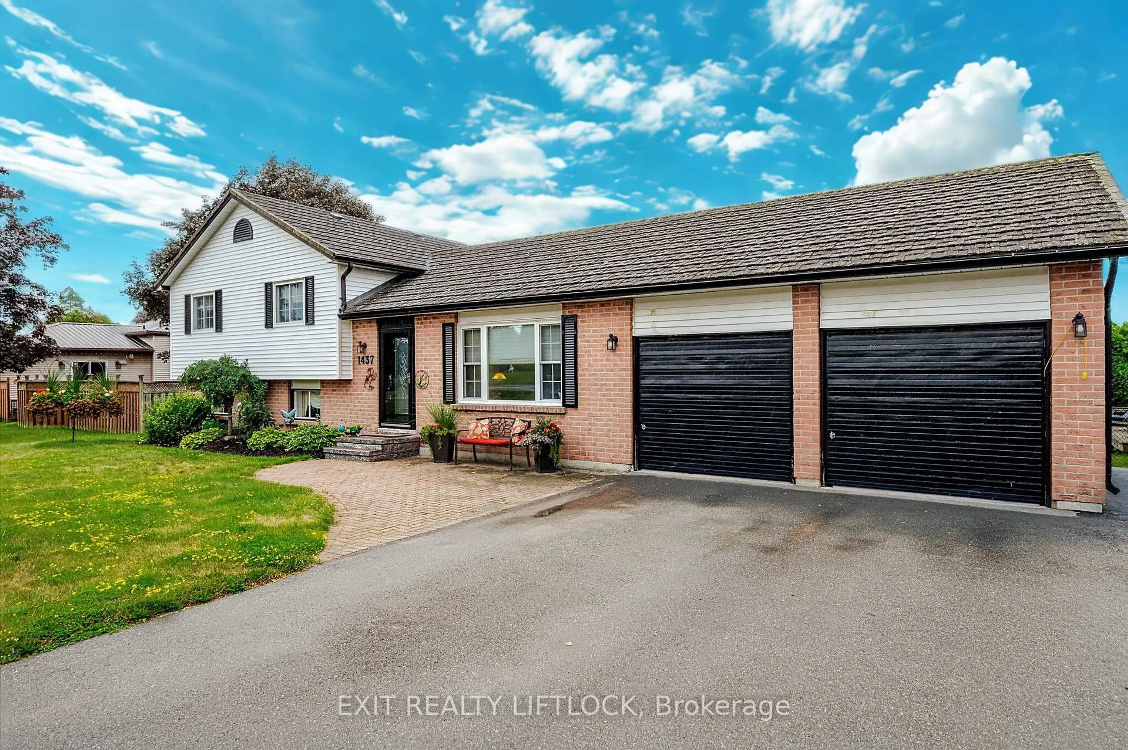 Home with brick exterior material, street for 1437 Stewart Line, Cavan Monaghan Ontario L0A 1C0