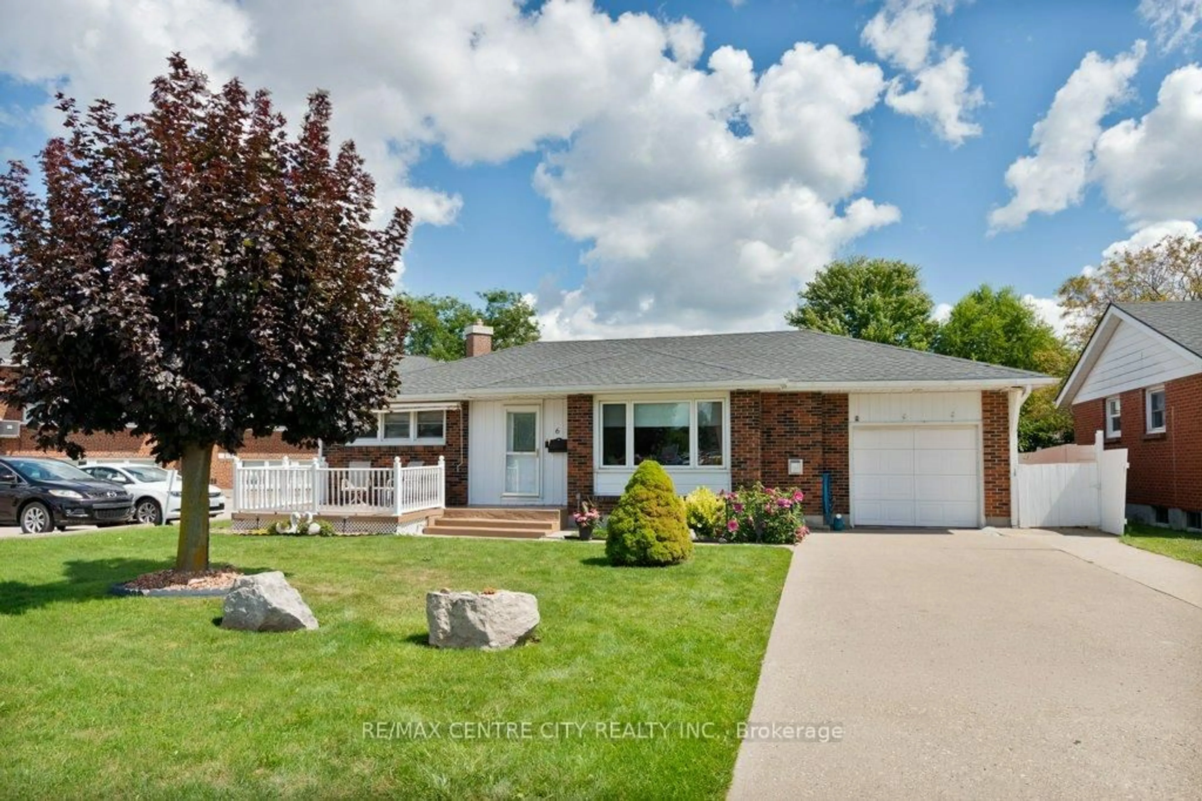 Home with vinyl exterior material, street for 6 Wood St, St. Thomas Ontario N5R 4K9