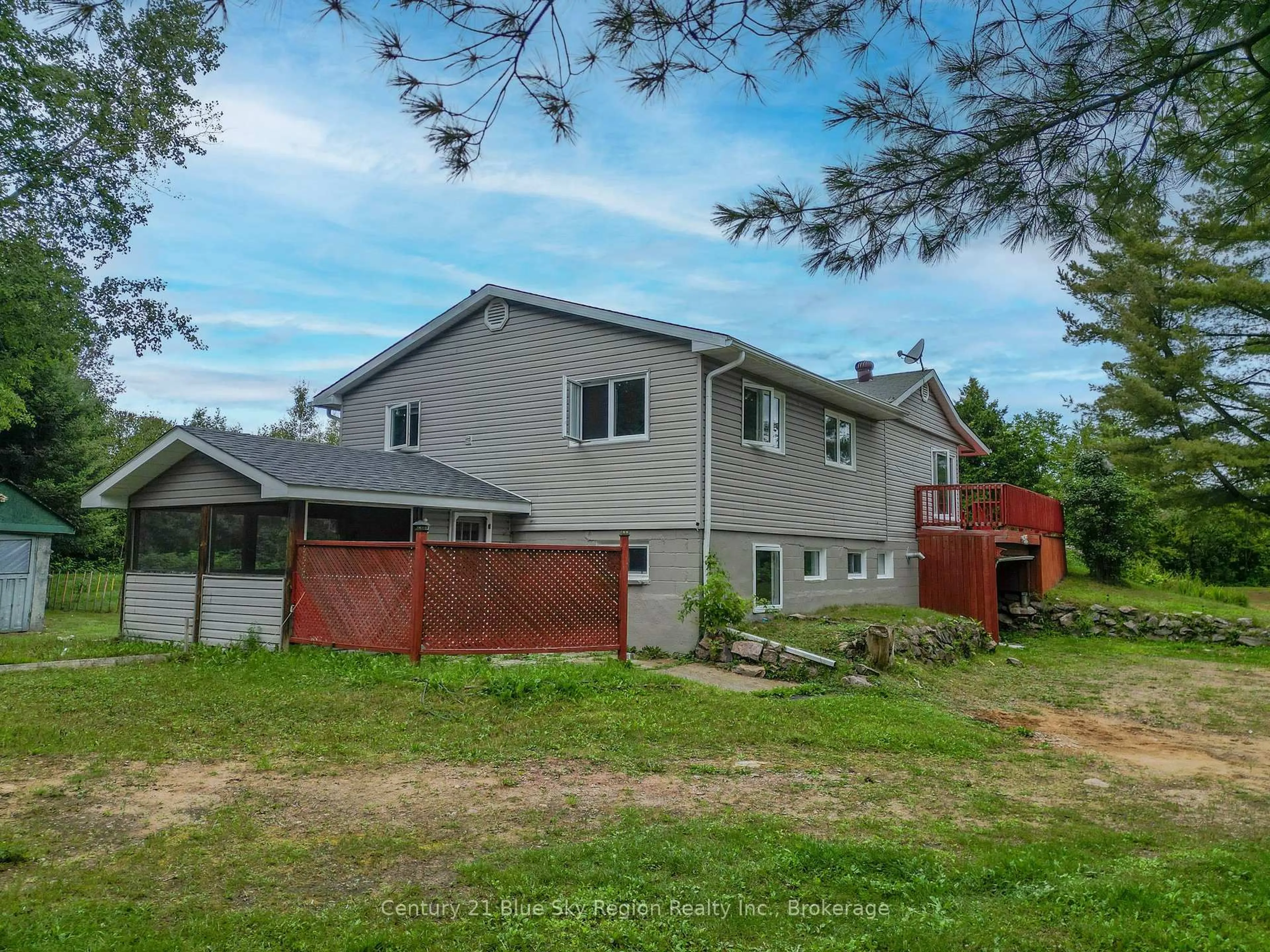 A pic from outside/outdoor area/front of a property/back of a property/a pic from drone, unknown for 525 Maple Rd, Bonfield Ontario P0H 1E0