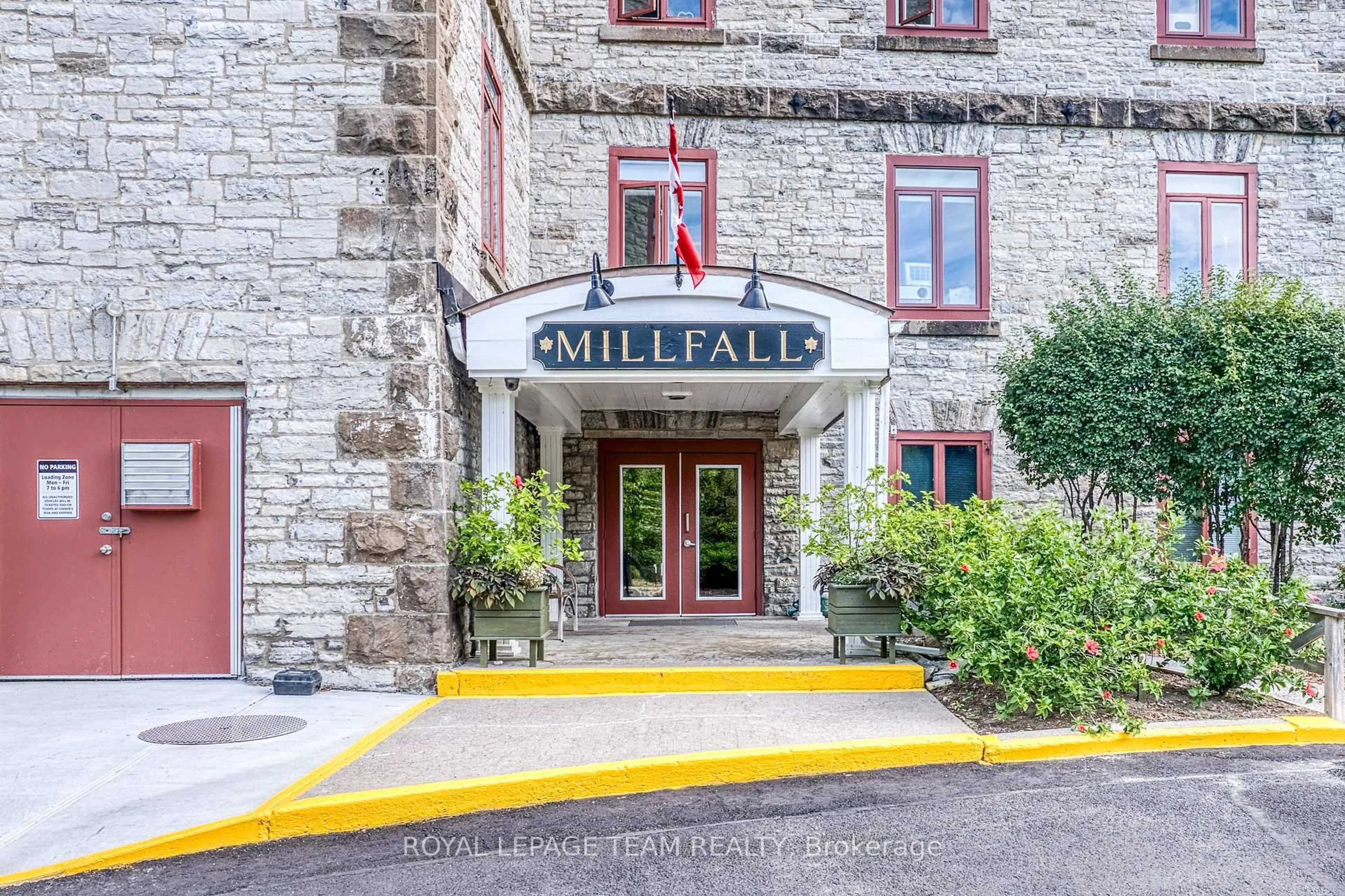 Lobby for 1 Rosamond St #107, Almonte Ontario K0A 1A0