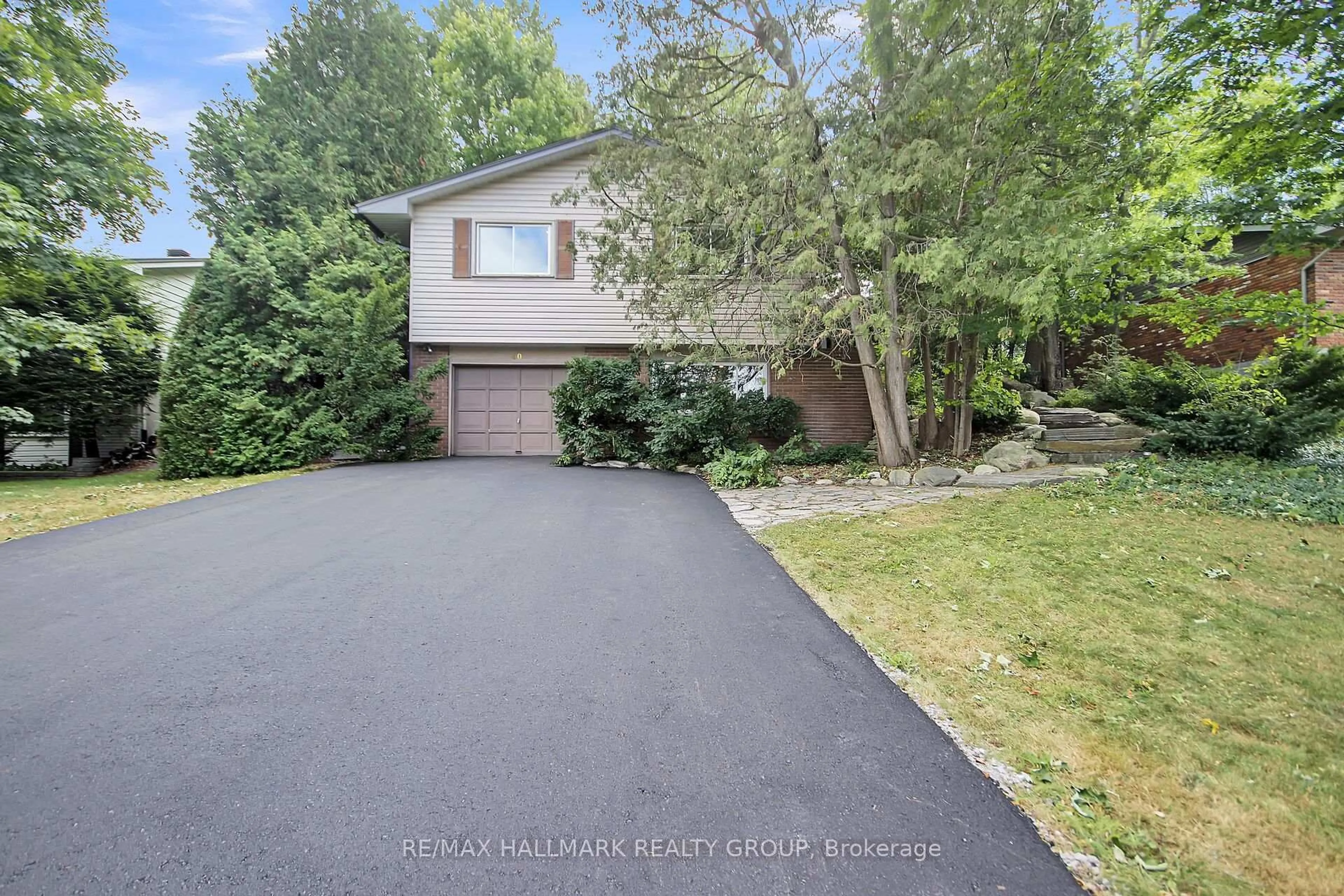 Unknown for 40 Foothills Dr, Ottawa Ontario K2H 6K3