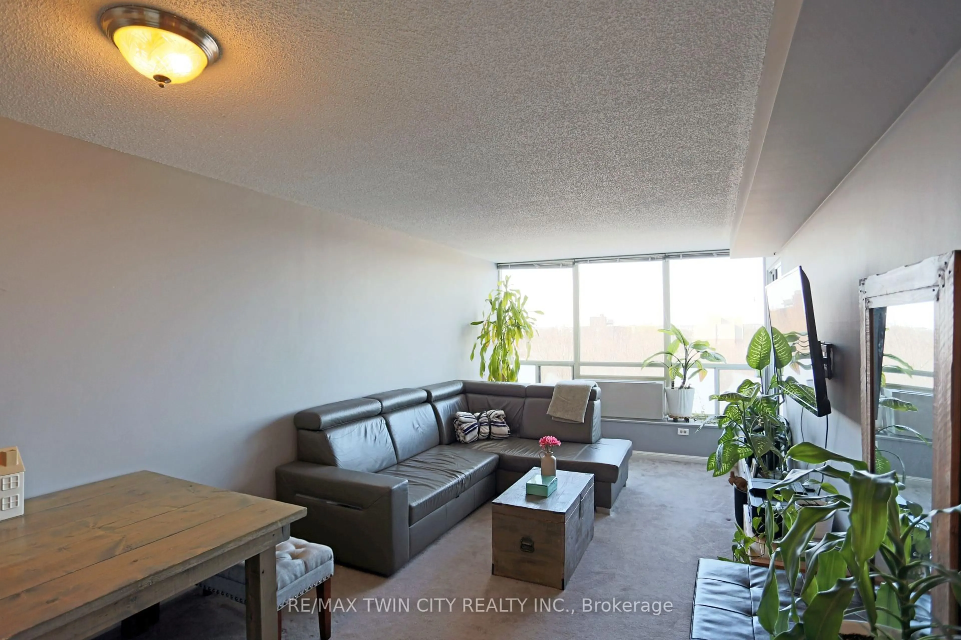 A pic of a room for 107 Bagot St #605, Guelph Ontario N1H 8H5