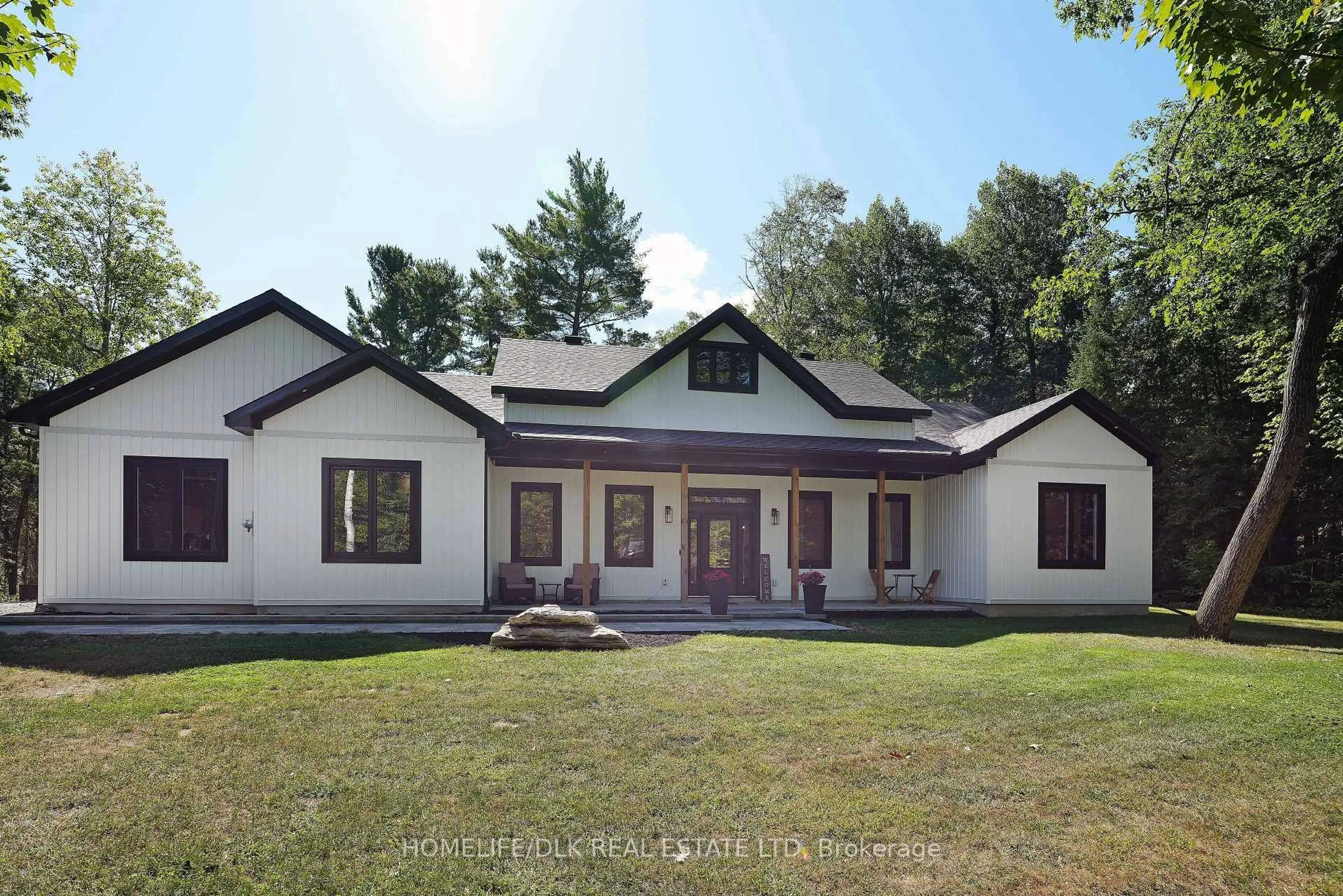 Home with vinyl exterior material, unknown for 201 Bracken Ave, Smiths Falls Ontario K7A 4S4