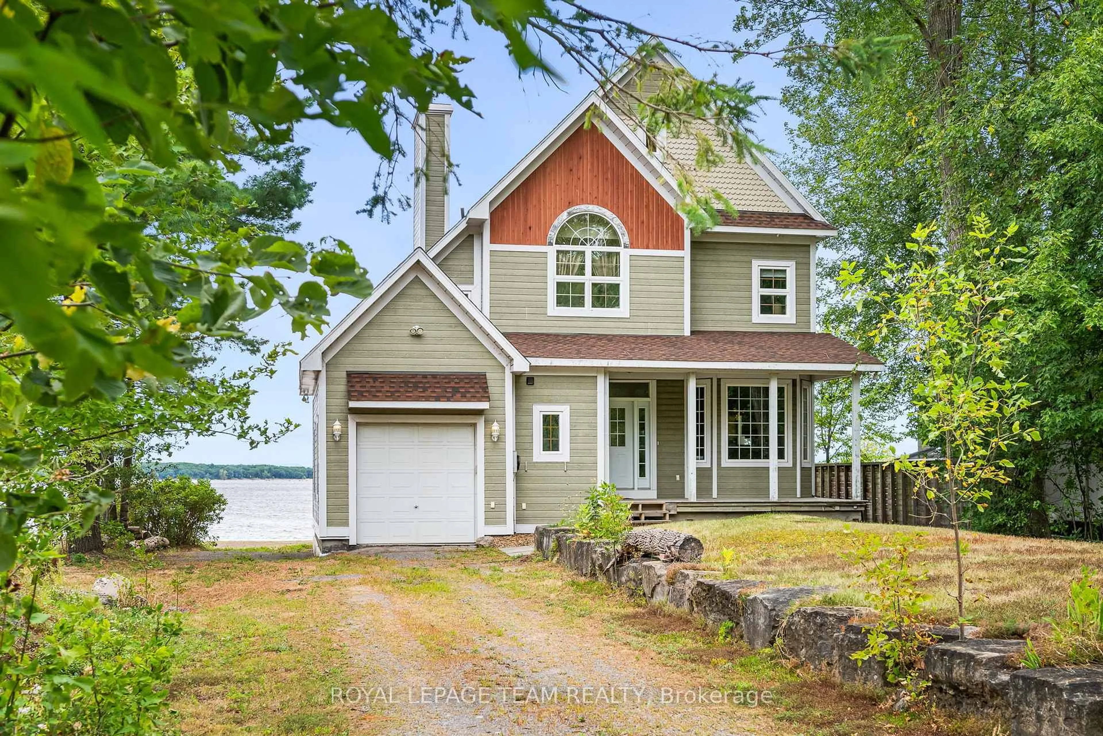 Home with vinyl exterior material, water/lake/river/ocean view for 4310 Armitage Ave, Ottawa Ontario K0A 1T0
