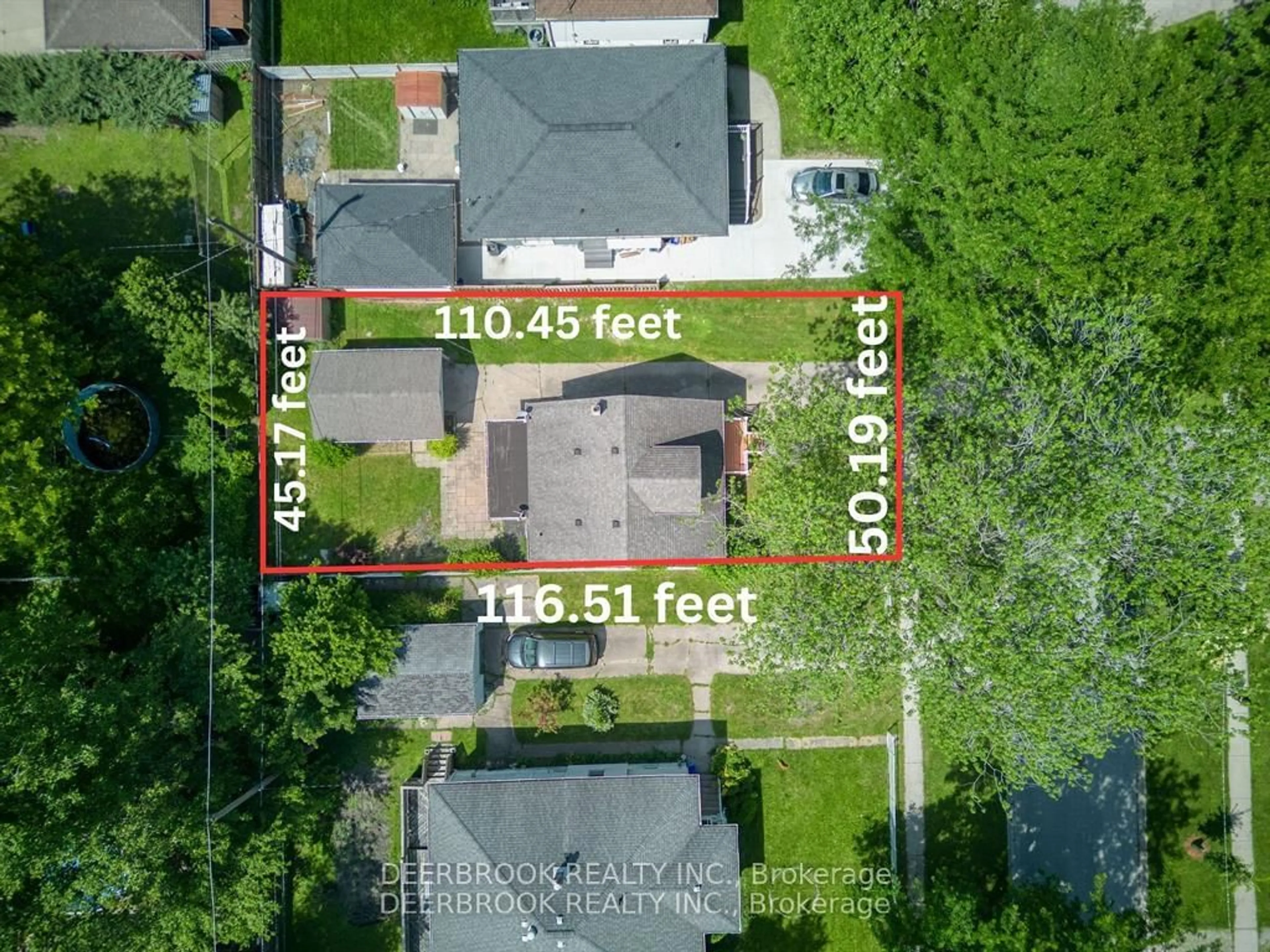 A pic from outside/outdoor area/front of a property/back of a property/a pic from drone, street for 3742 Montcalm St, Windsor Ontario N9C 2A9