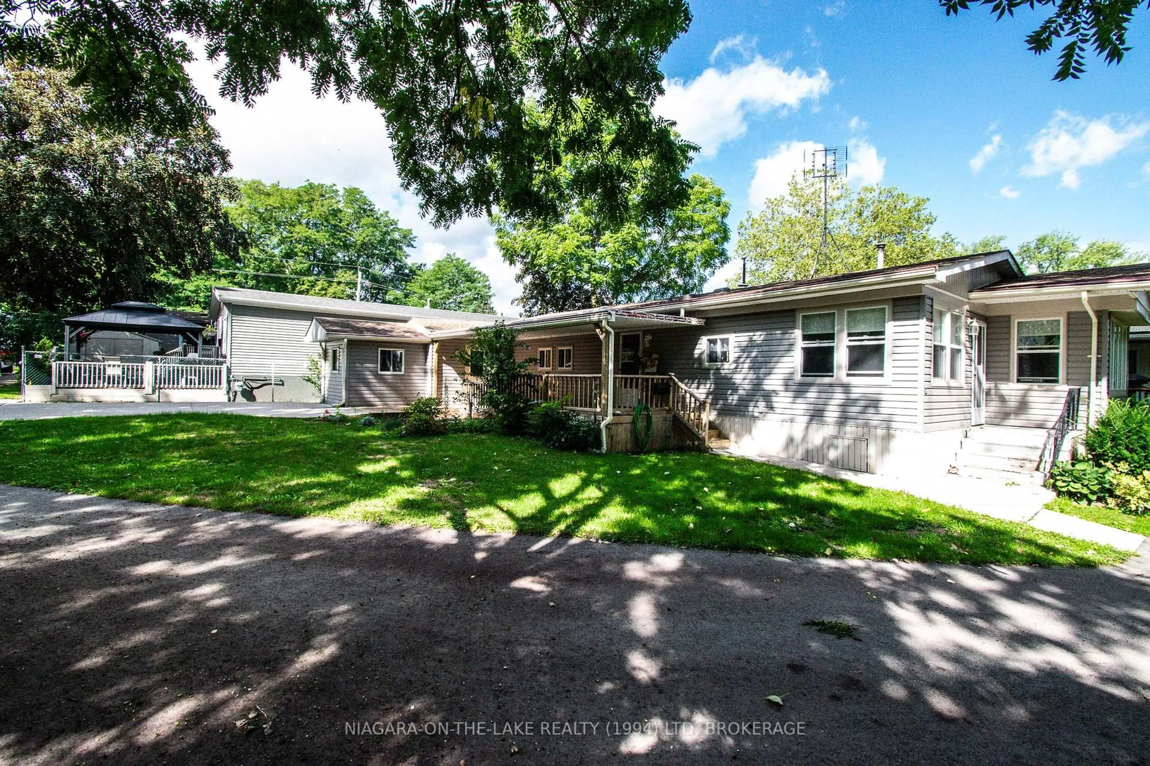 A pic from outside/outdoor area/front of a property/back of a property/a pic from drone, street for 23 Four Mile Creek Rd #328, Niagara-on-the-Lake Ontario L0S 1J1
