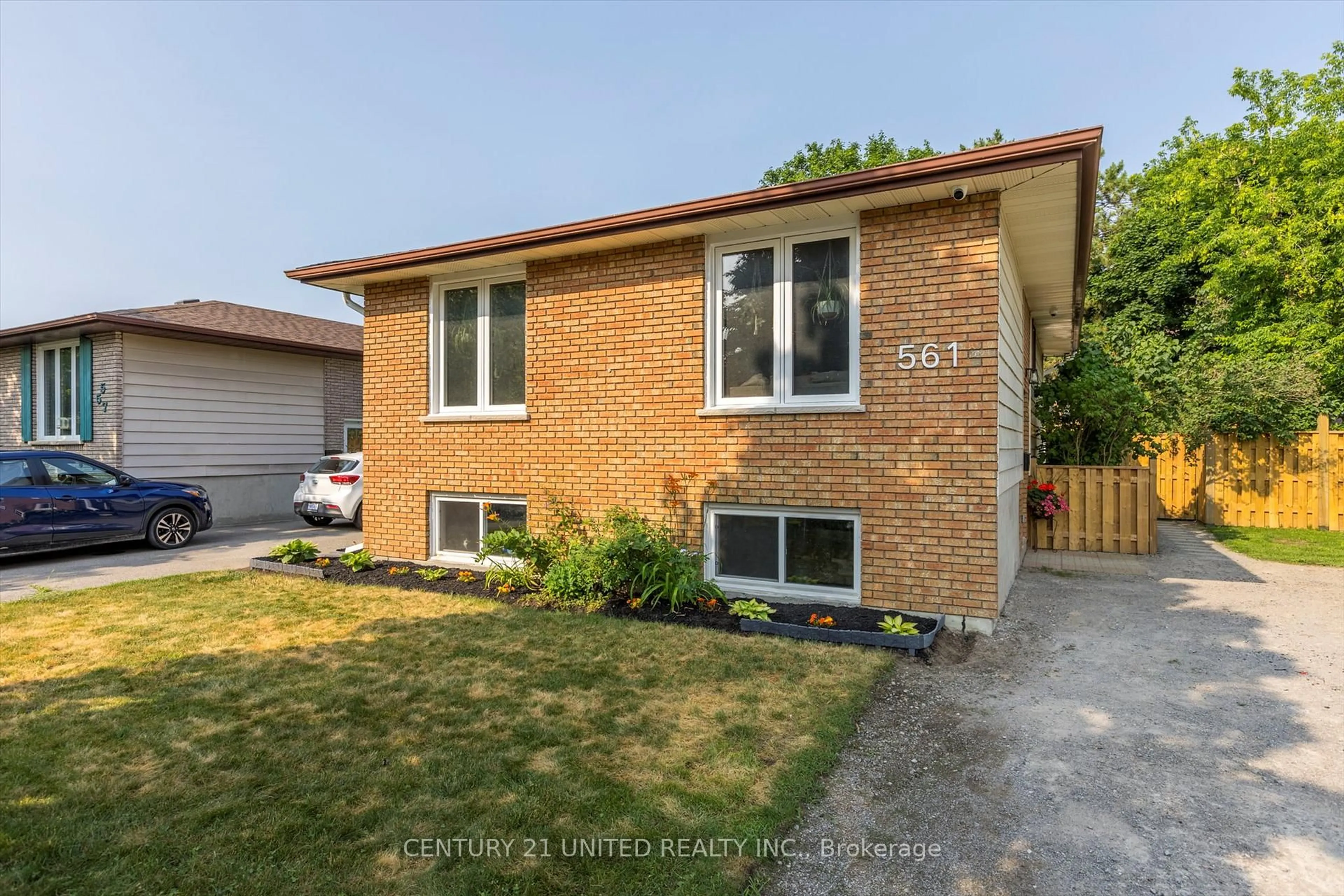 Home with brick exterior material, street for 561 Barnes Cres, Peterborough Ontario K9J 7Z2