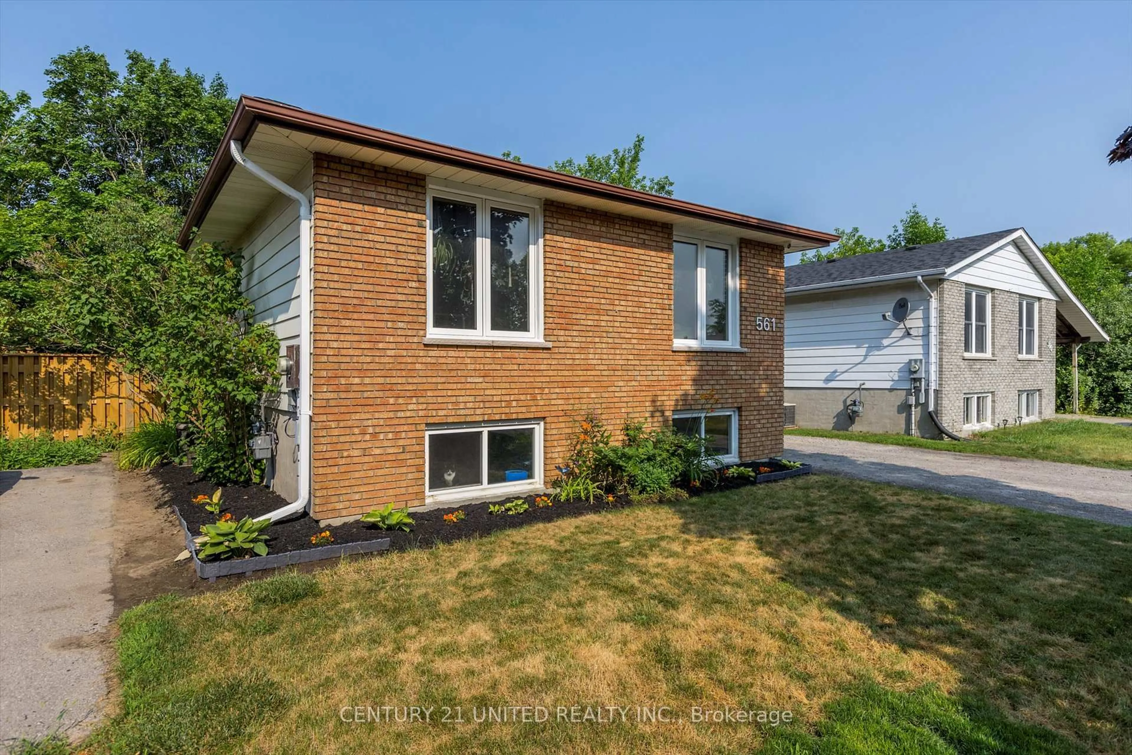 Home with brick exterior material, street for 561 Barnes Cres, Peterborough Ontario K9J 7Z2