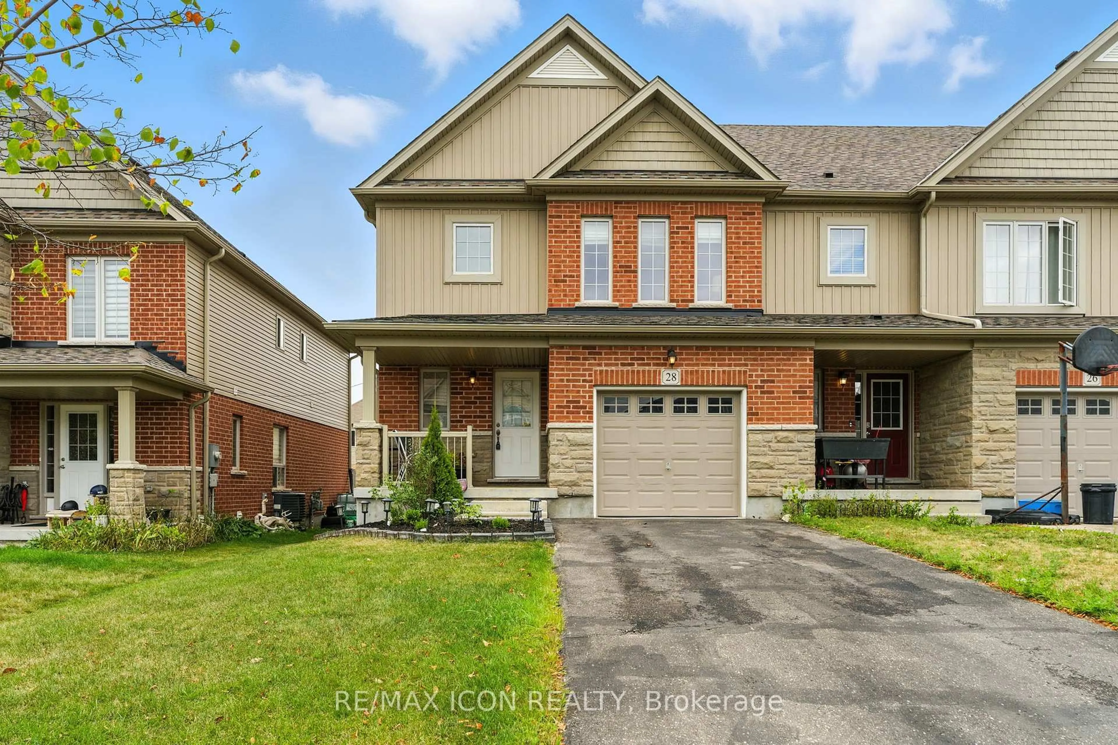 Home with brick exterior material, street for 28 Freer Dr, North Dumfries Ontario N0B 1E0