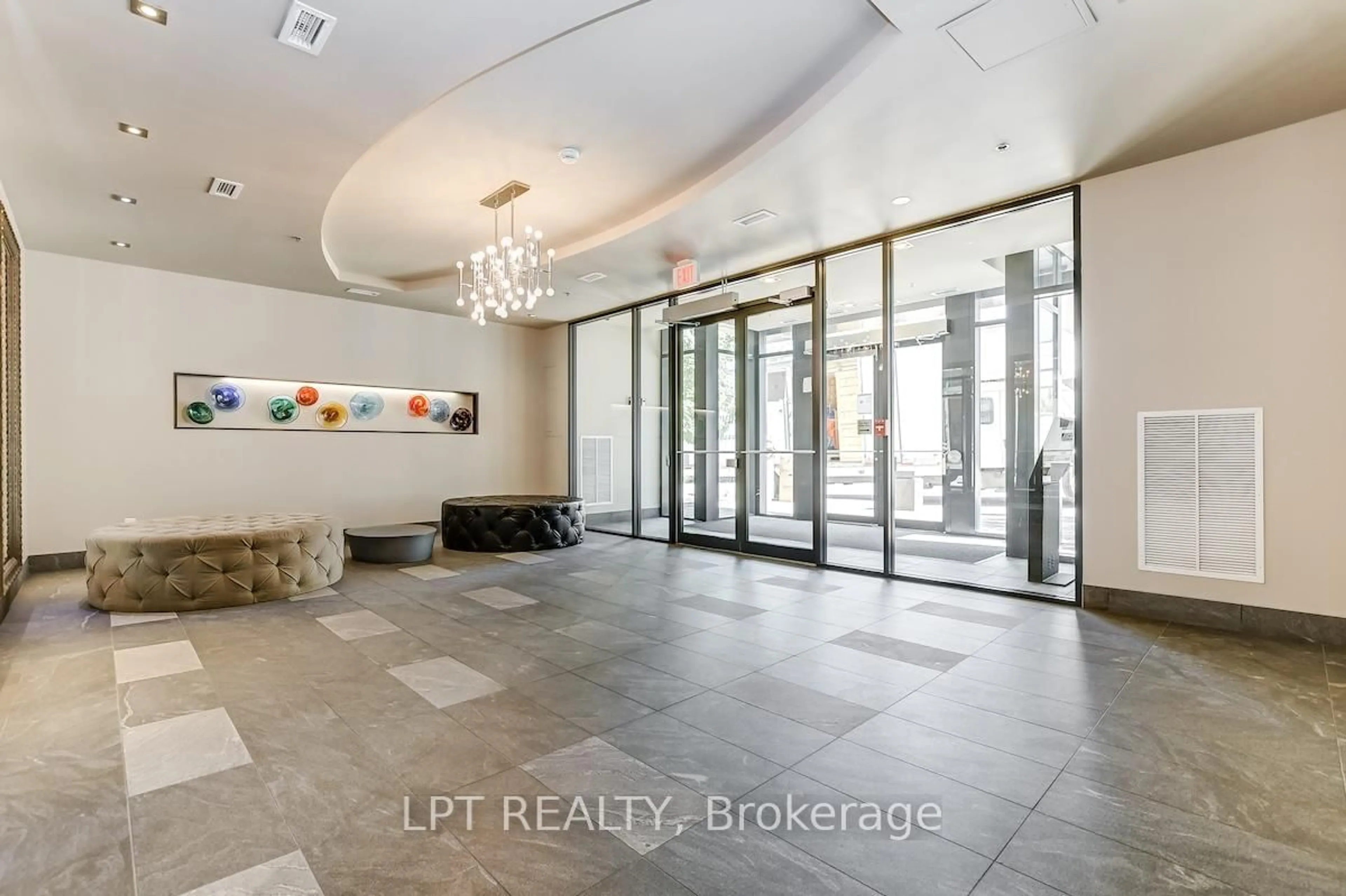 Lobby for 360 Patricia Ave #520, Ottawa Ontario K1Z 0A8