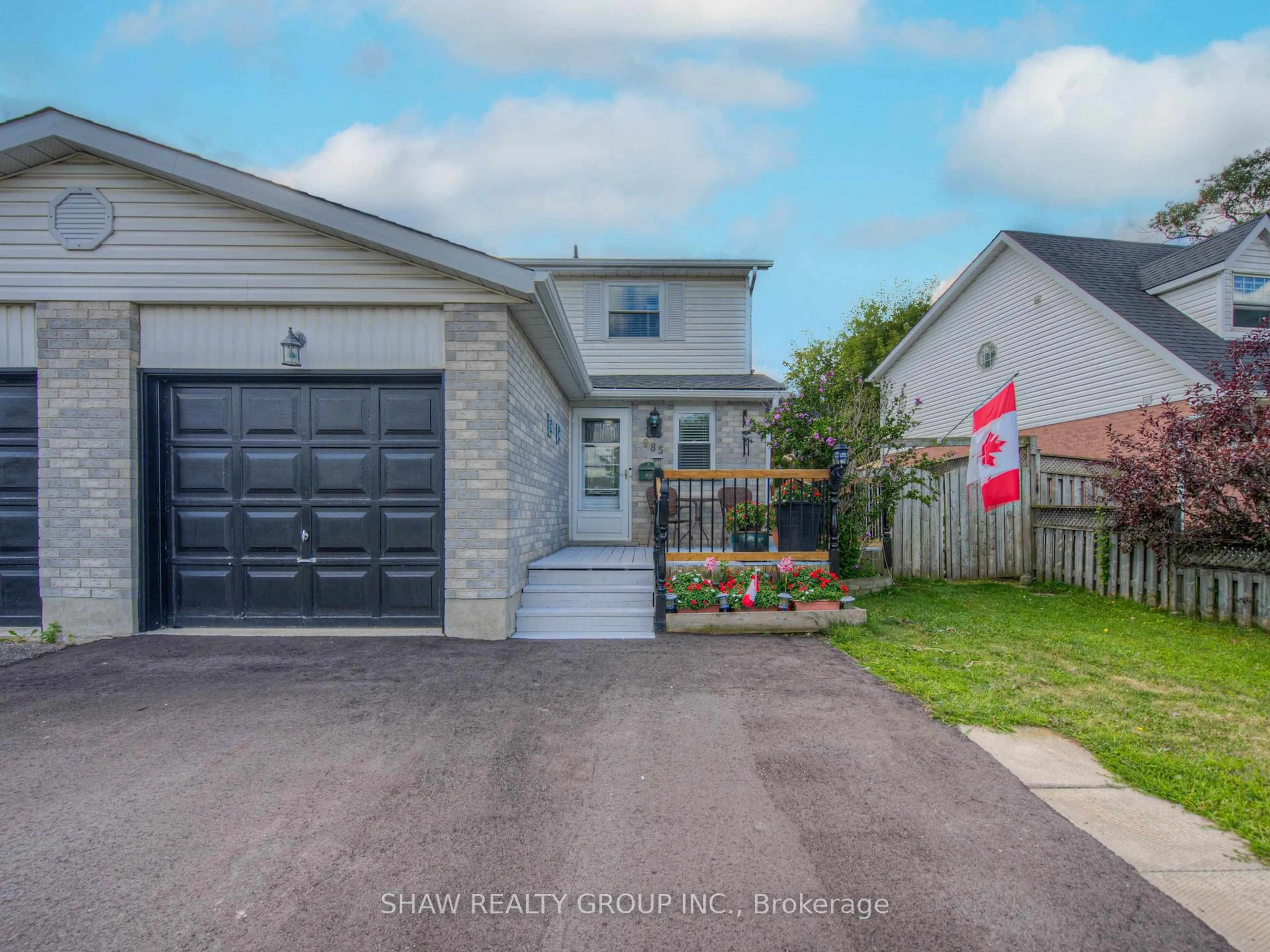 Unknown for 985 Elgin St, Cambridge Ontario N1R 8J2