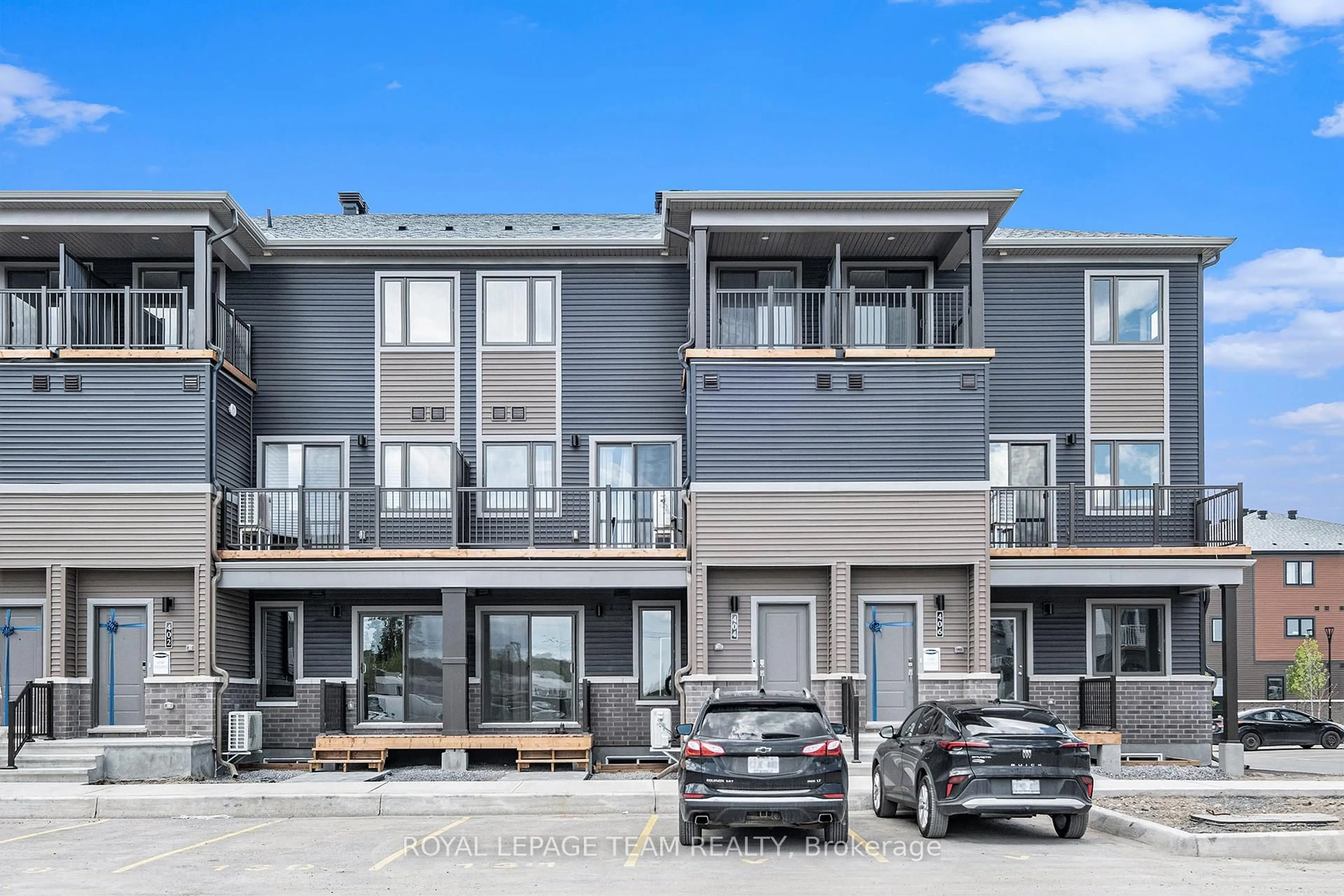 Unknown for 404 Lillian Freiman Private, Ottawa Ontario K2J 7K7
