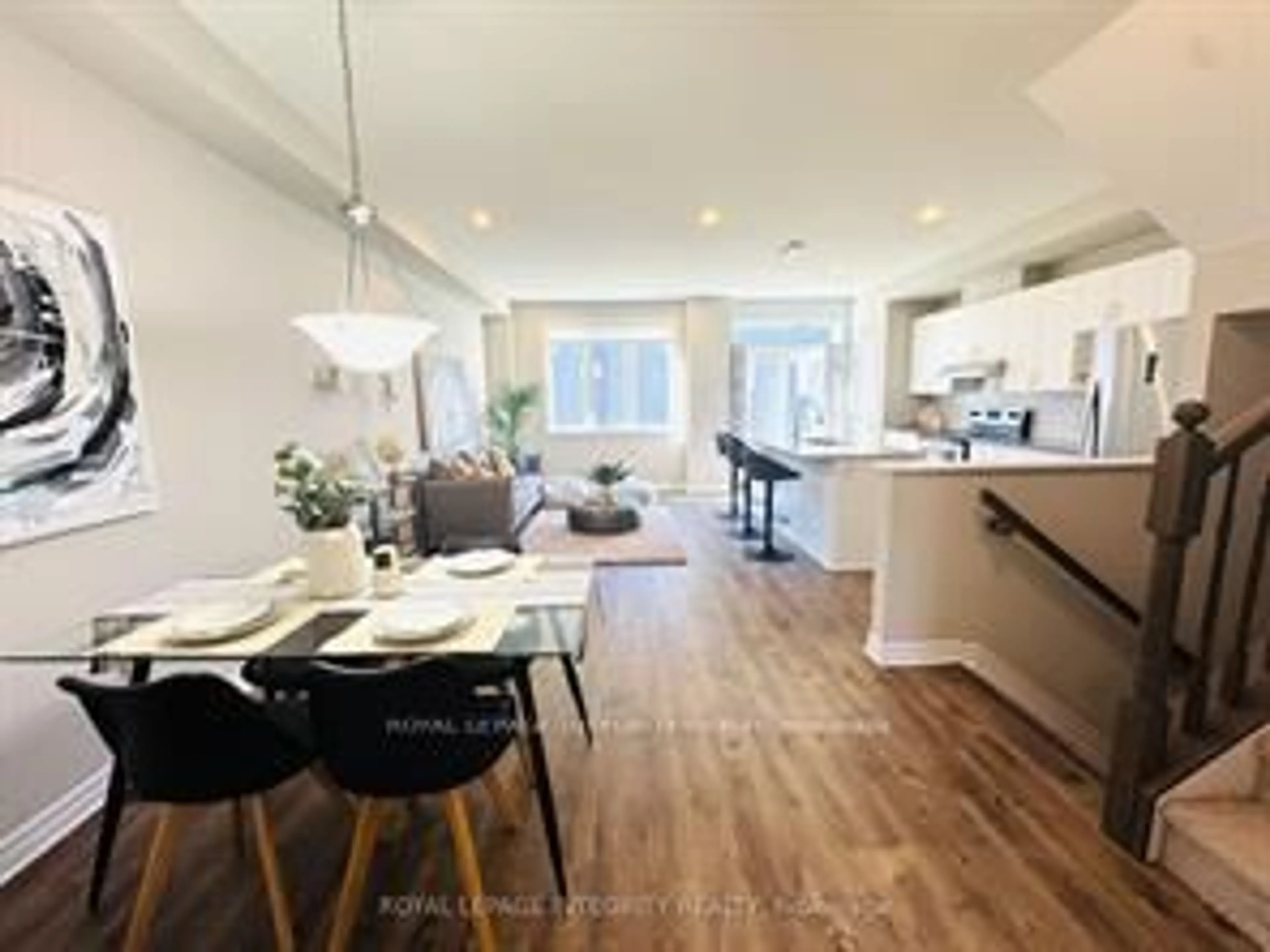 Open concept kitchen, wood/laminate floor for 158 Bandelier Way, Stittsville Ontario K2S 2J6
